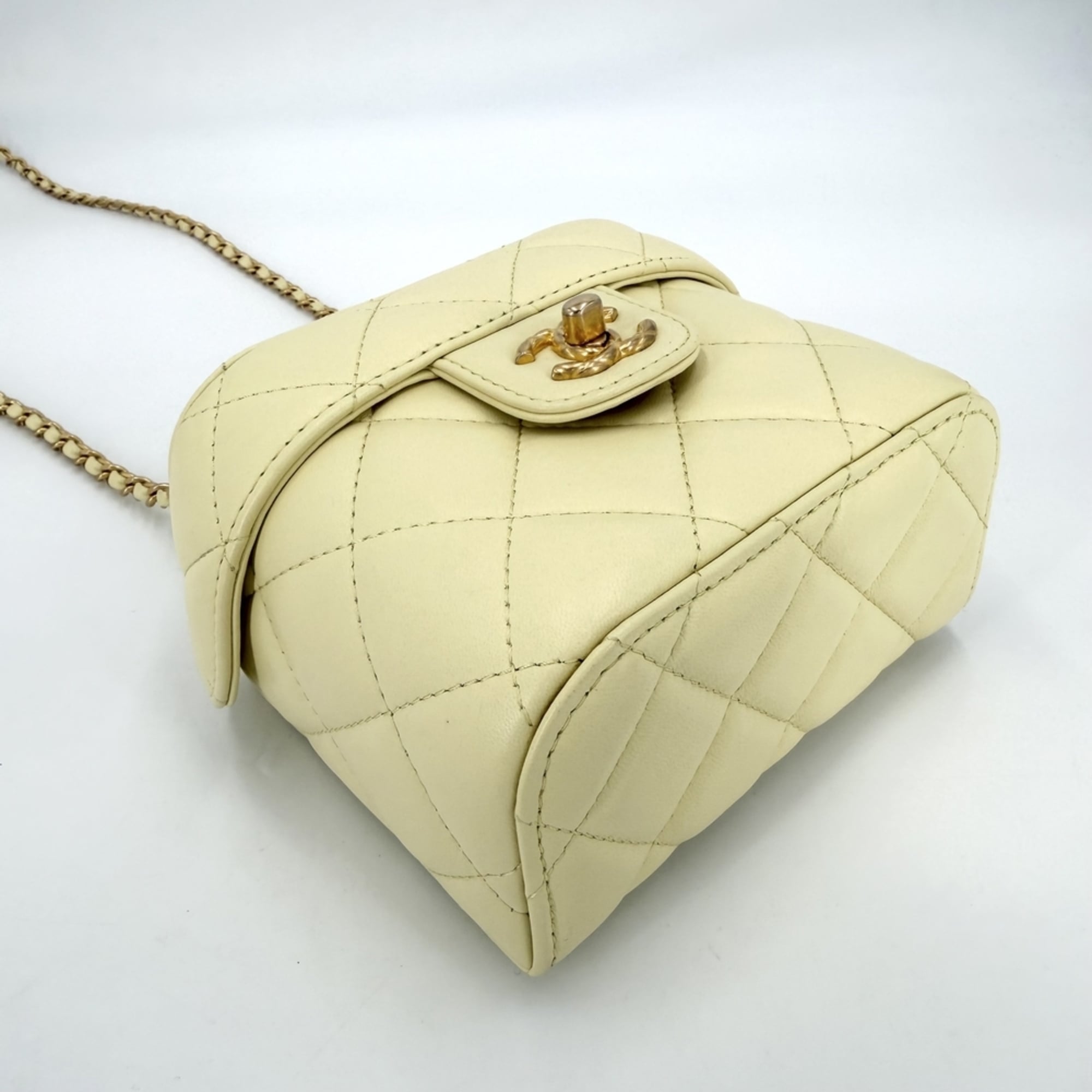 Chanel Matelasse Yellow Leather Handbag Shoulder Bag (Pre-Owned)
