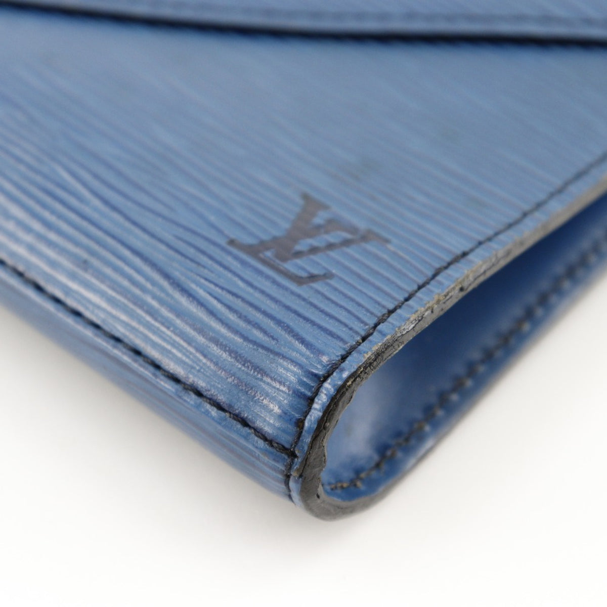 Louis Vuitton Blue Toledo Blue Epi Leather Clutch Bag (Pre-Owned)