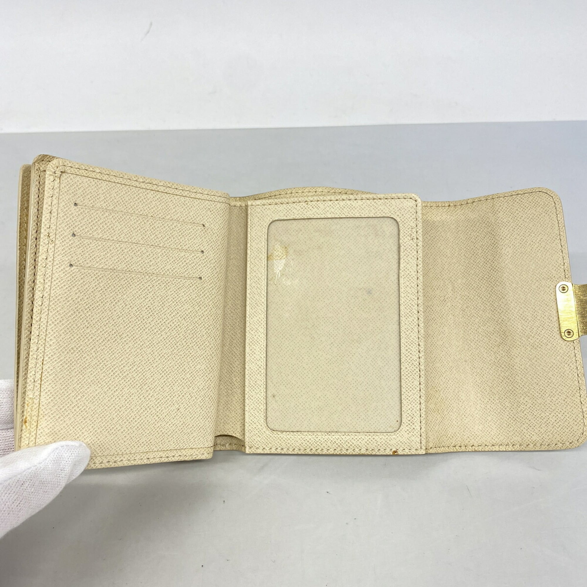 Louis Vuitton White Wallet (Tri-Fold) (Pre-Owned)