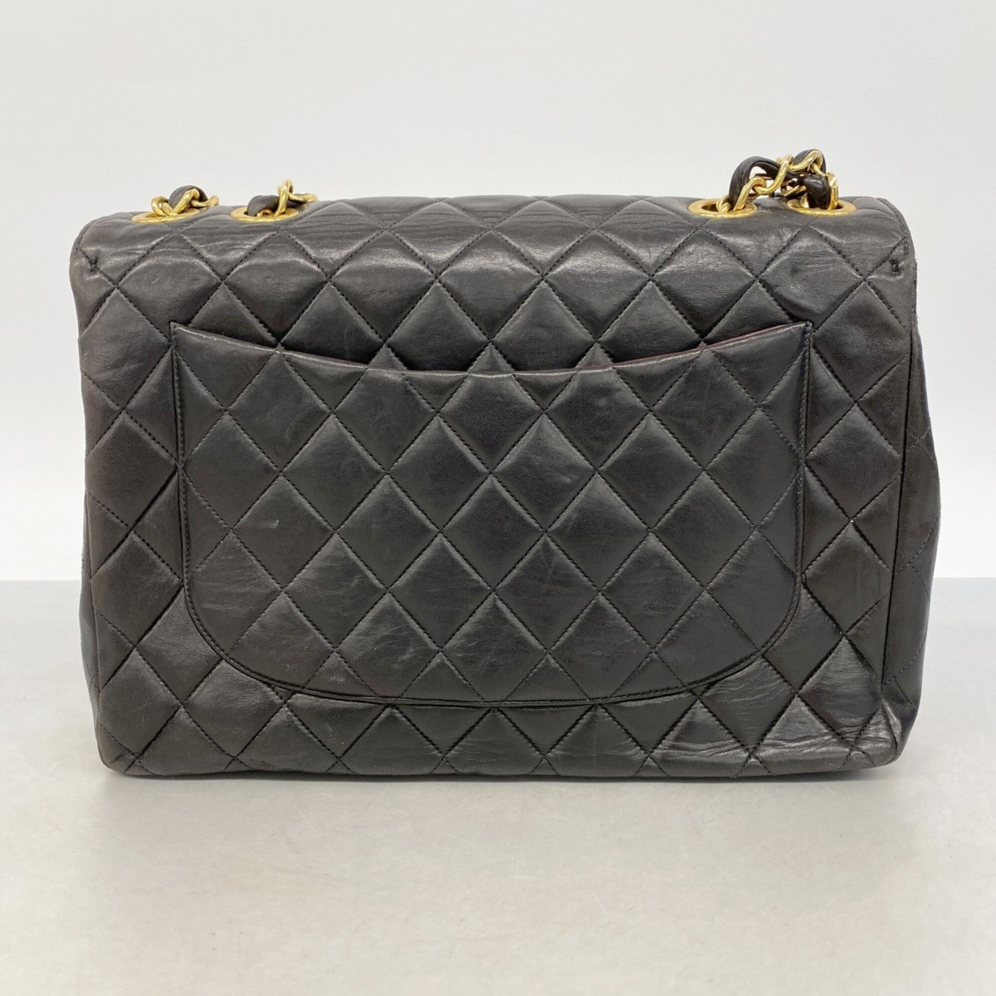 Chanel Black Leather Shoulder Bag (Pre-Owned)
