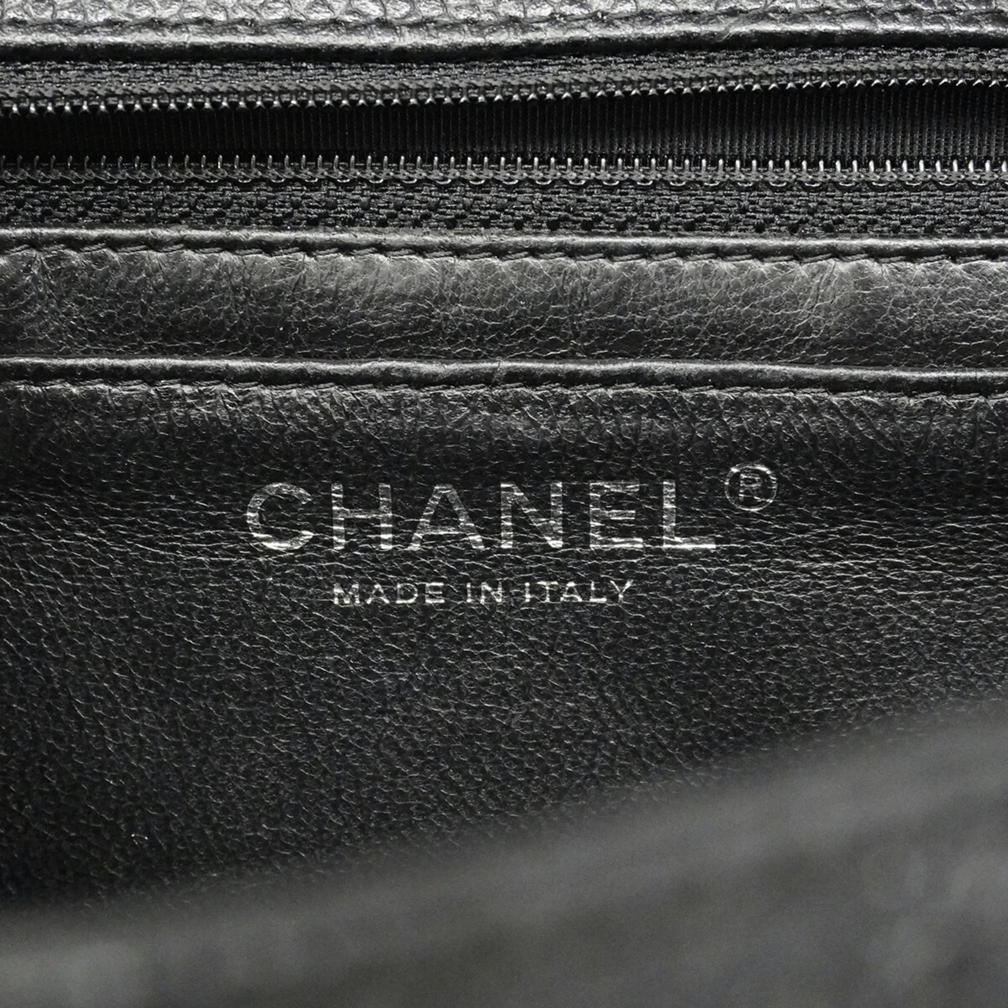Chanel Black Grained Calfskin Shoulder Bag (Pre-Owned)