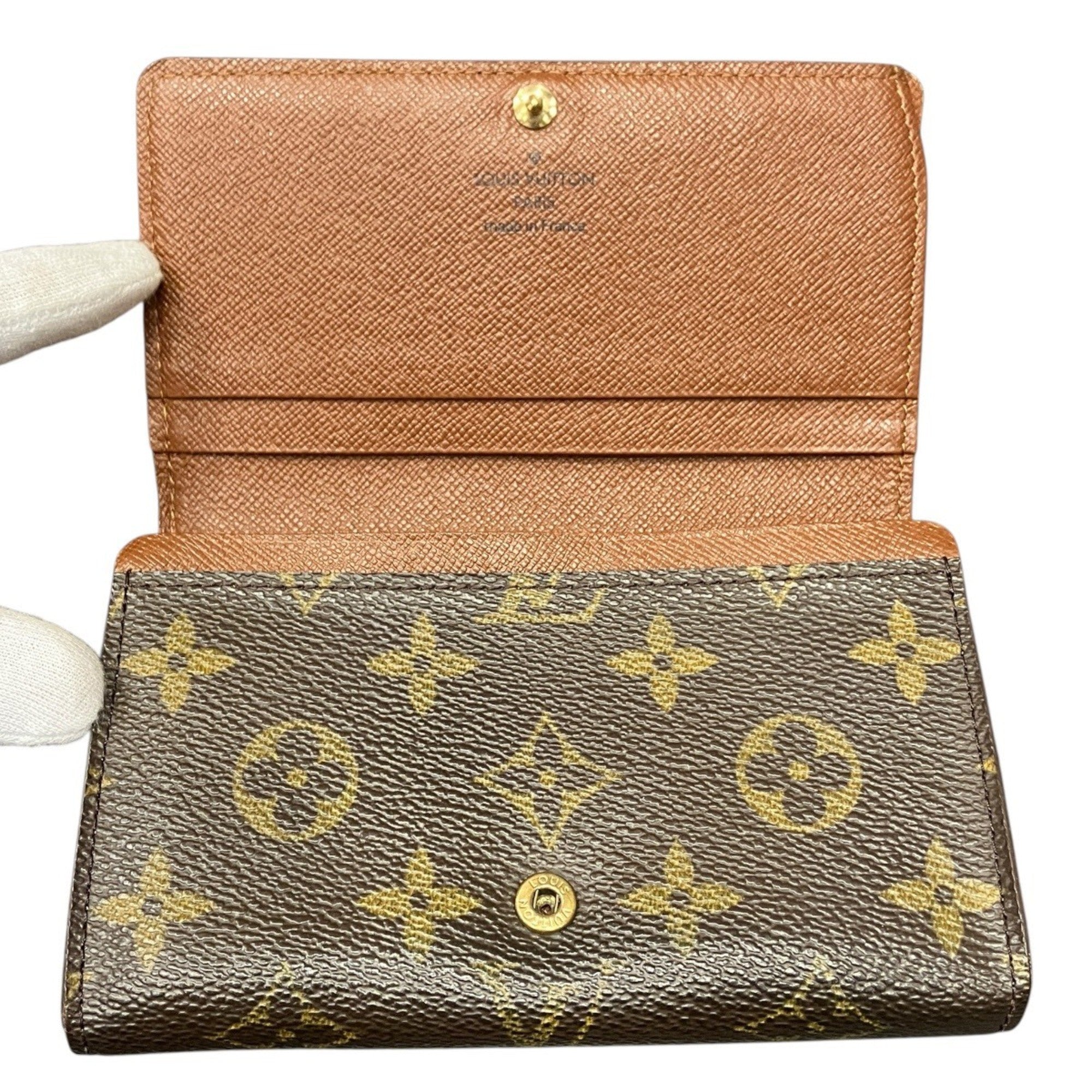 Louis Vuitton Brown Monogram Monogram Wallet (Bi-Fold) (Pre-Owned)