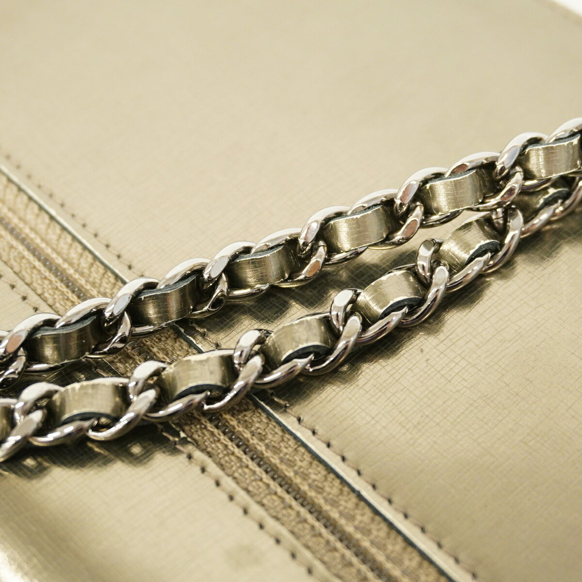 Chanel Metallic Gold Patent Leather Chain/Shoulder Wallet (Pre-Owned)