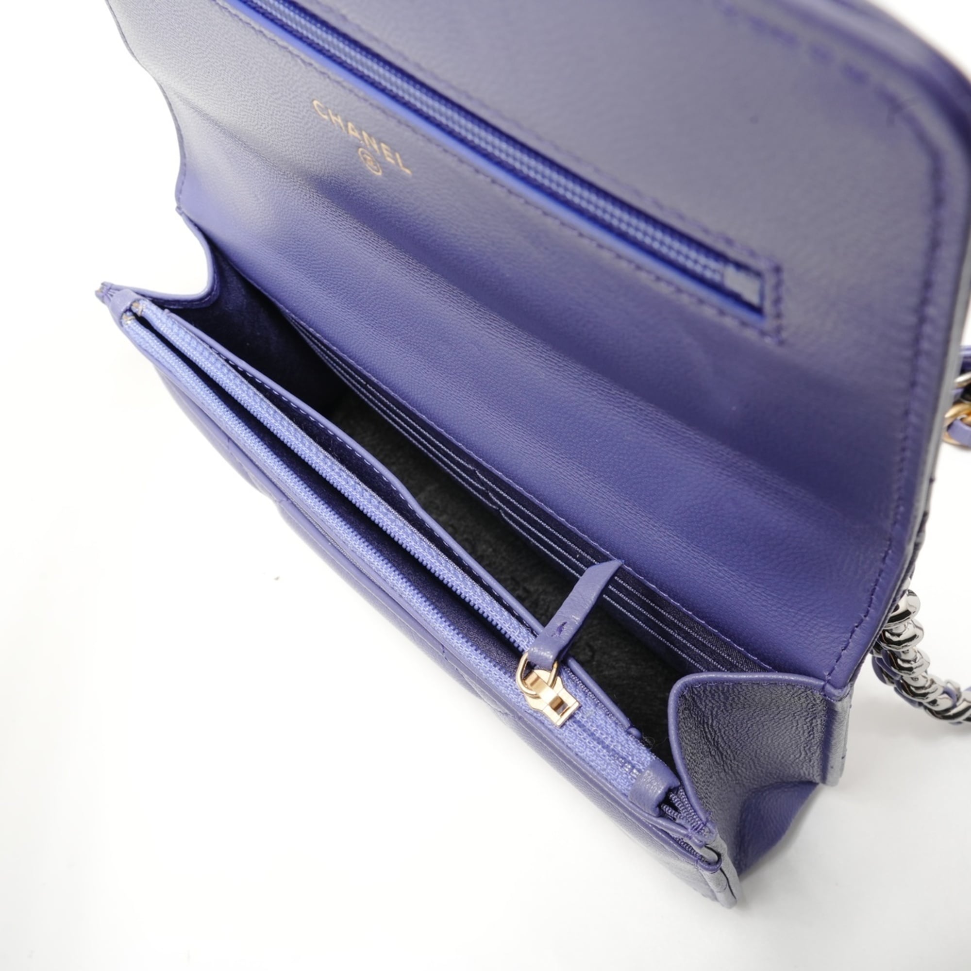 Chanel Matelasse Purple Shoulder Bag (Pre-Owned)