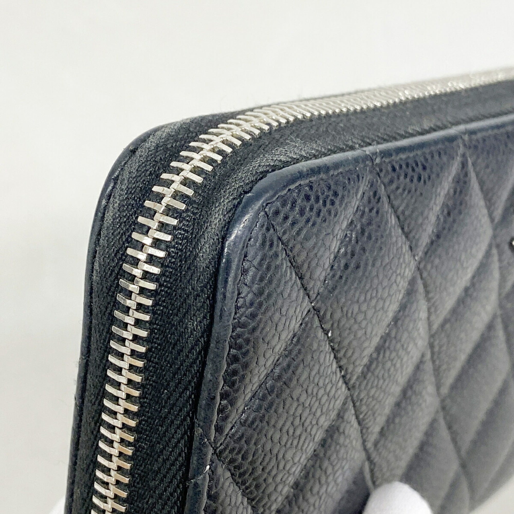 Chanel Black Grained Calfskin Long Wallet (Bi-Fold) (Pre-Owned)