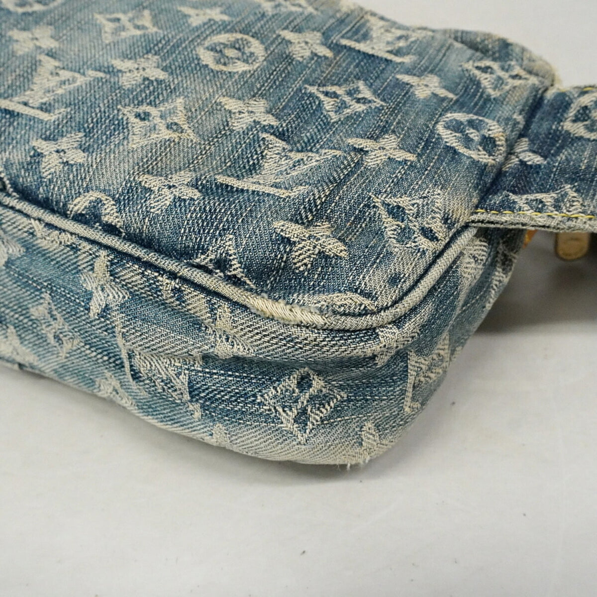 Louis Vuitton Blue Fanny Pack (Pre-Owned)