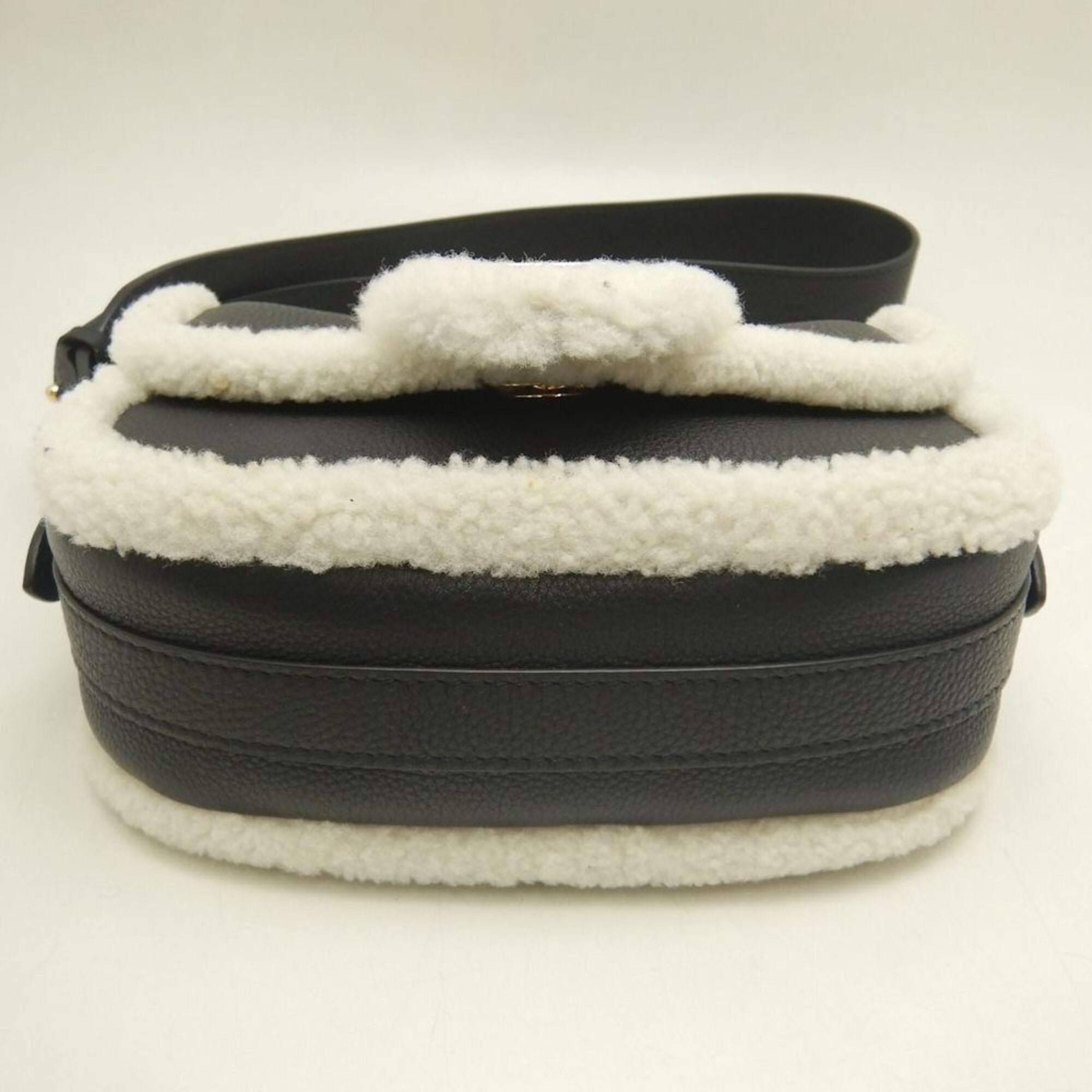 Louis Vuitton Noir White Wool Leather Shoulder Bag (Pre-Owned)