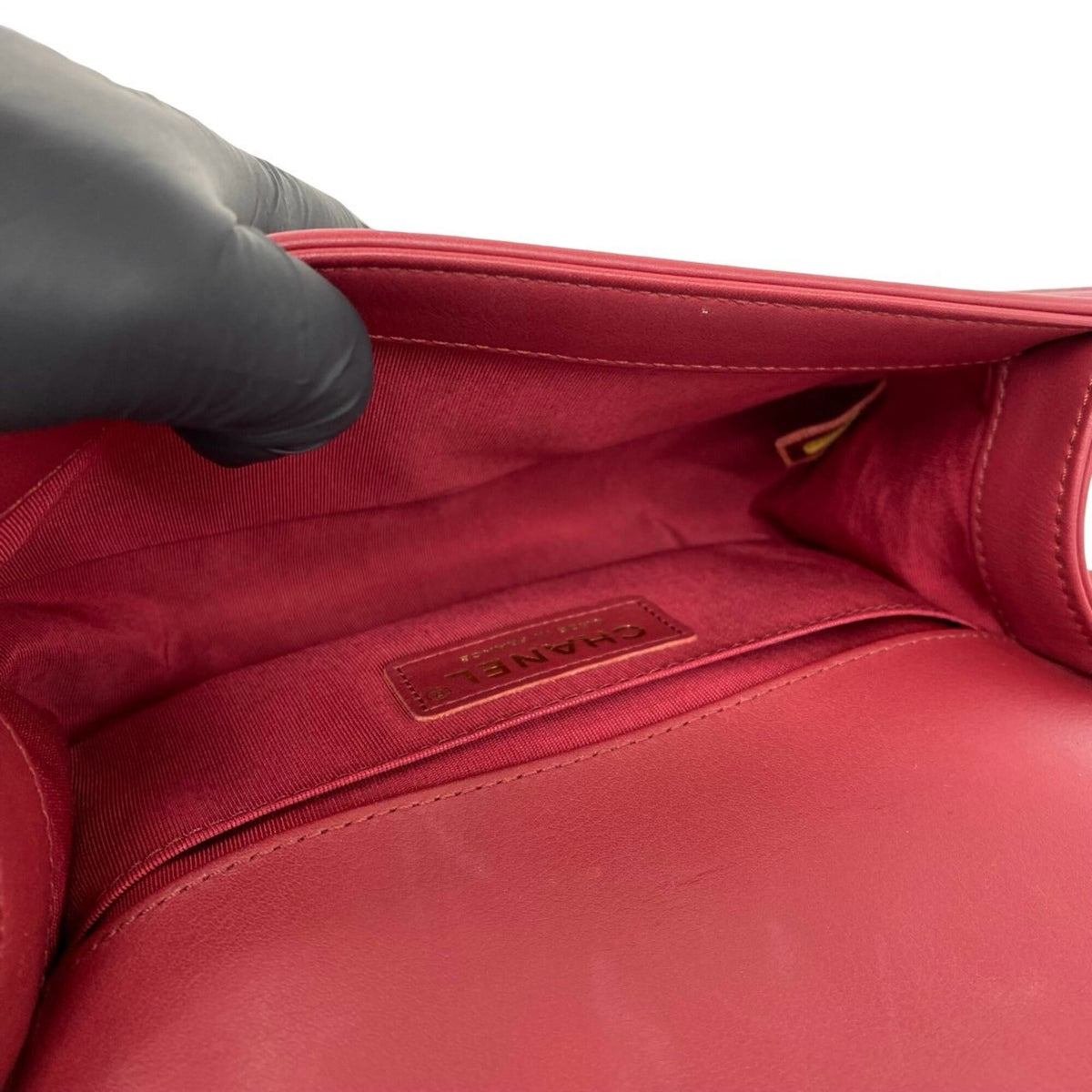 Chanel Red Color Leather Shoulder Bag (Pre-Owned)