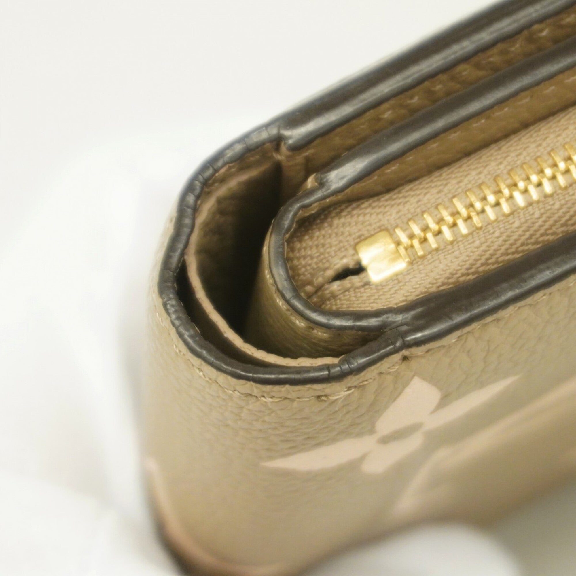 Louis Vuitton Cream Tourterelle Wallet (Bi-Fold) (Pre-Owned)