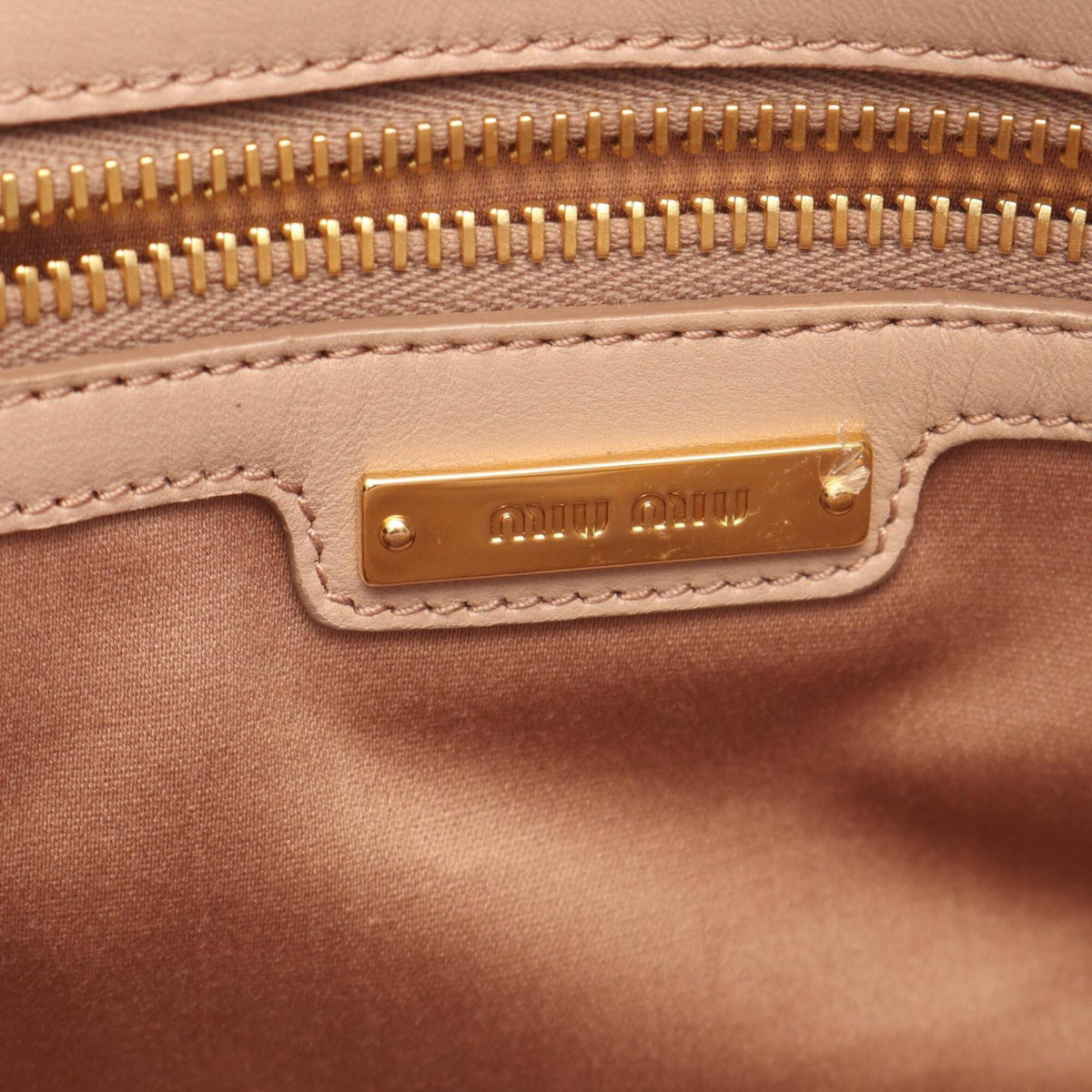 Miu Miu Matelasse Pink Leather Handbag (Pre-Owned)