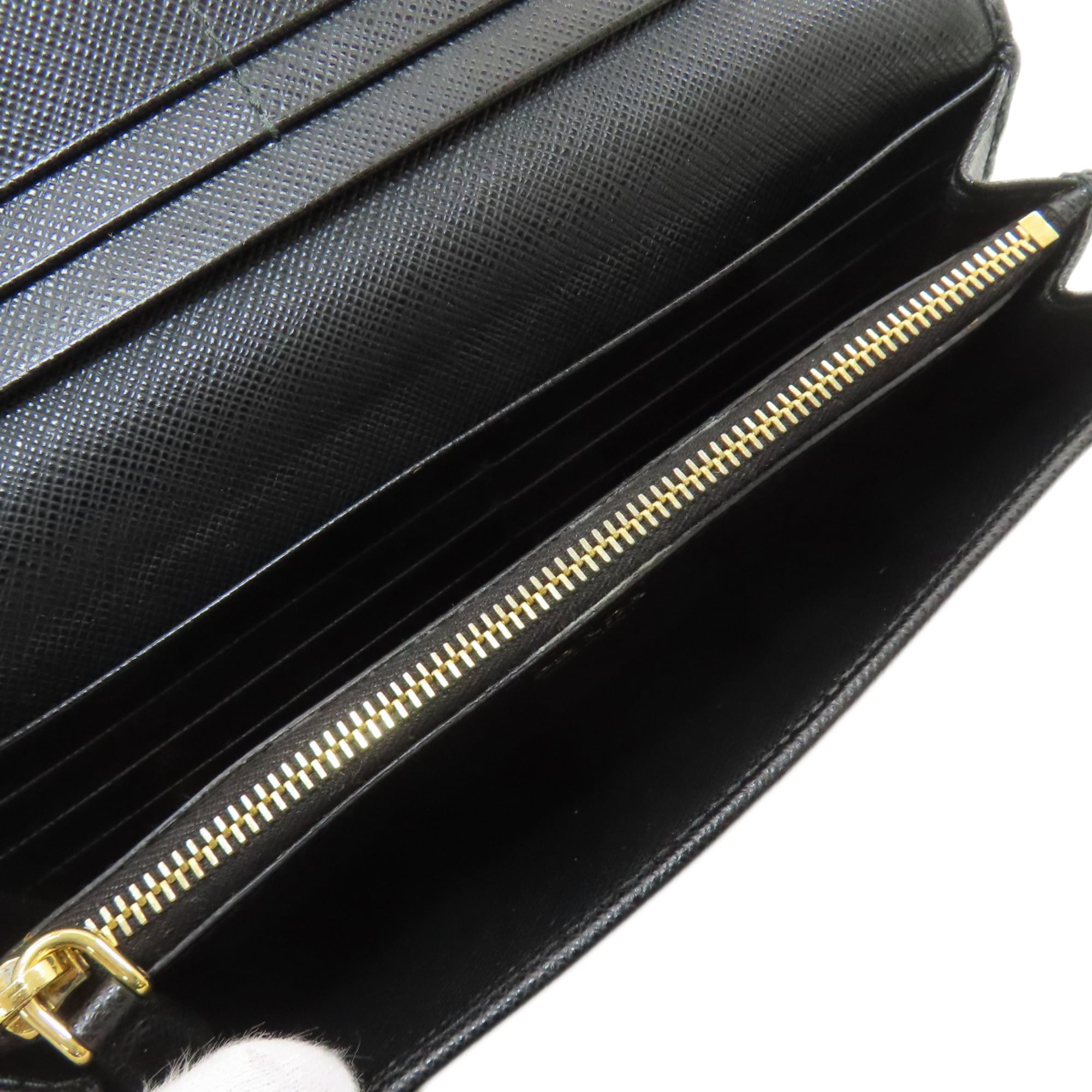 Prada Black Leather Long Wallet (Bi-Fold) (Pre-Owned)