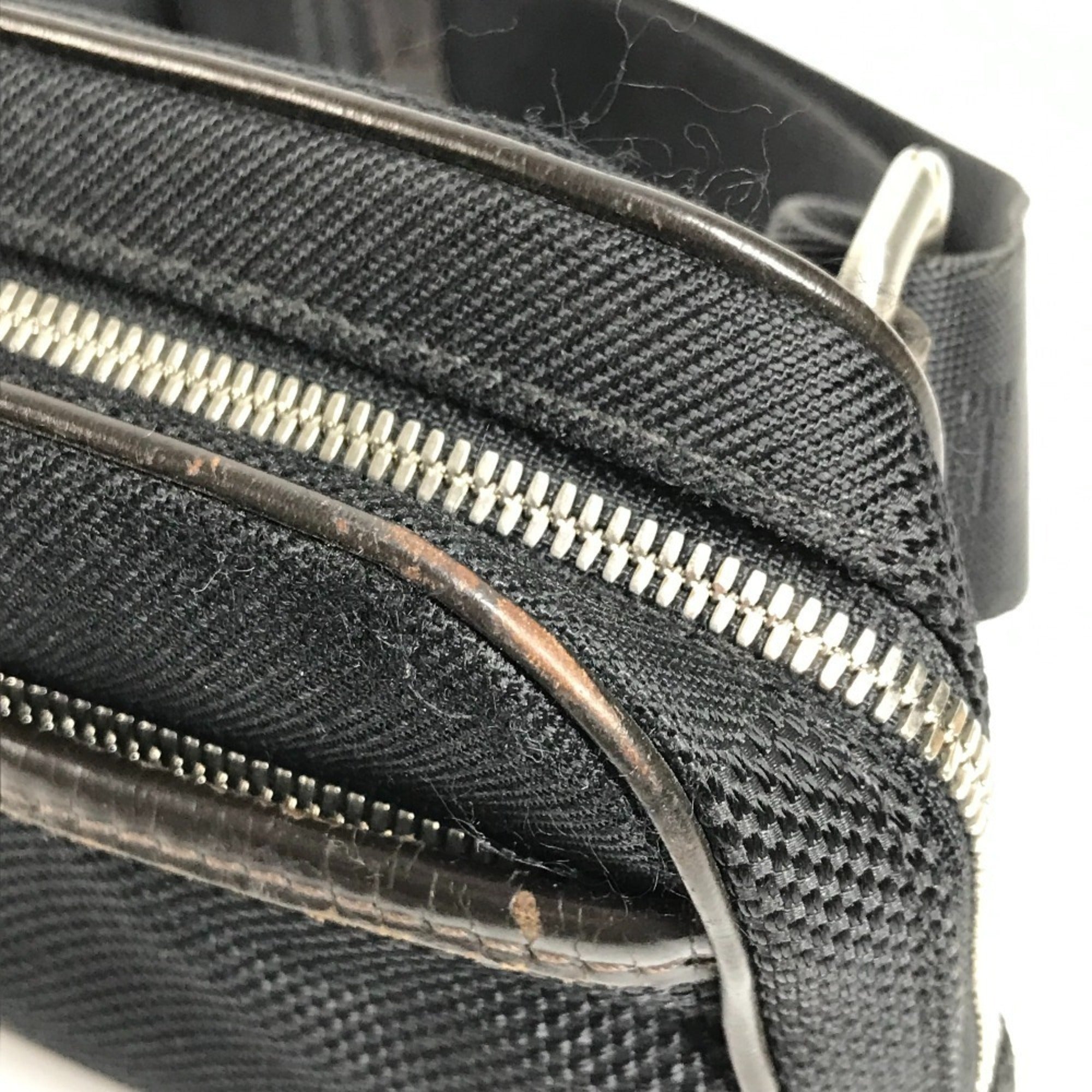 Louis Vuitton Damier Geant Black Damier Geant Shoulder Bag Sling Bag (Pre-Owned)