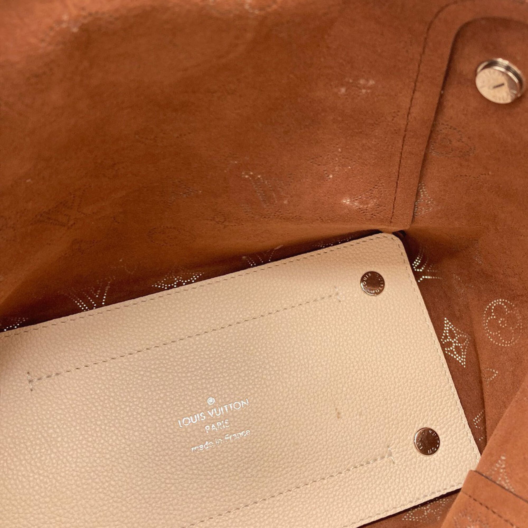 Louis Vuitton Mahina Mahina Leather Handbag (Pre-Owned)