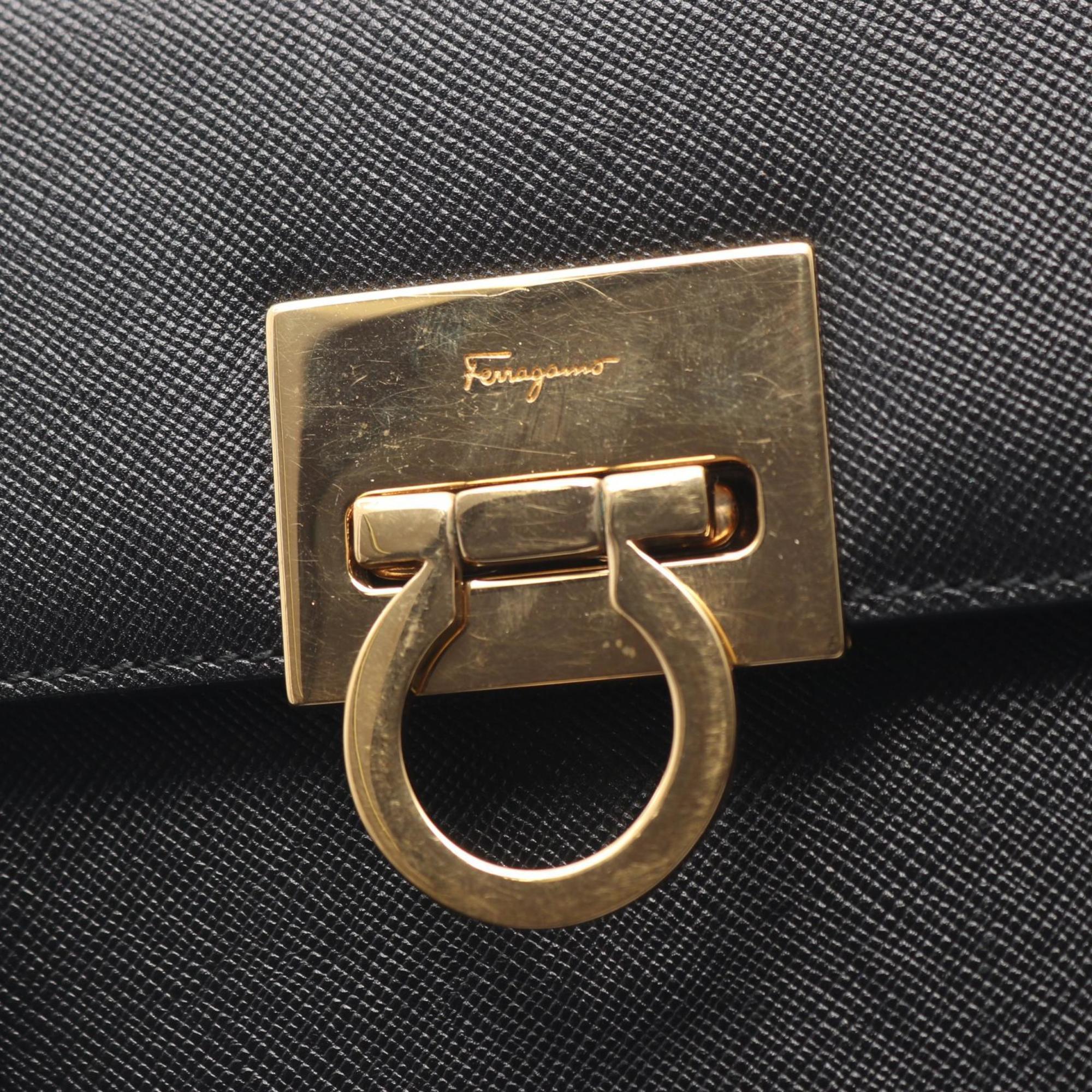 Salvatore Ferragamo Black Leather Handbag (Pre-Owned)