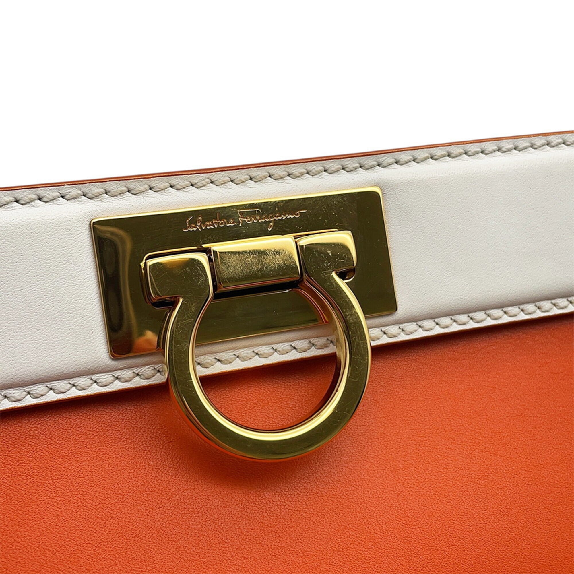 Salvatore Ferragamo Gancini Light Pink Orange White Leather Handbag (Pre-Owned)