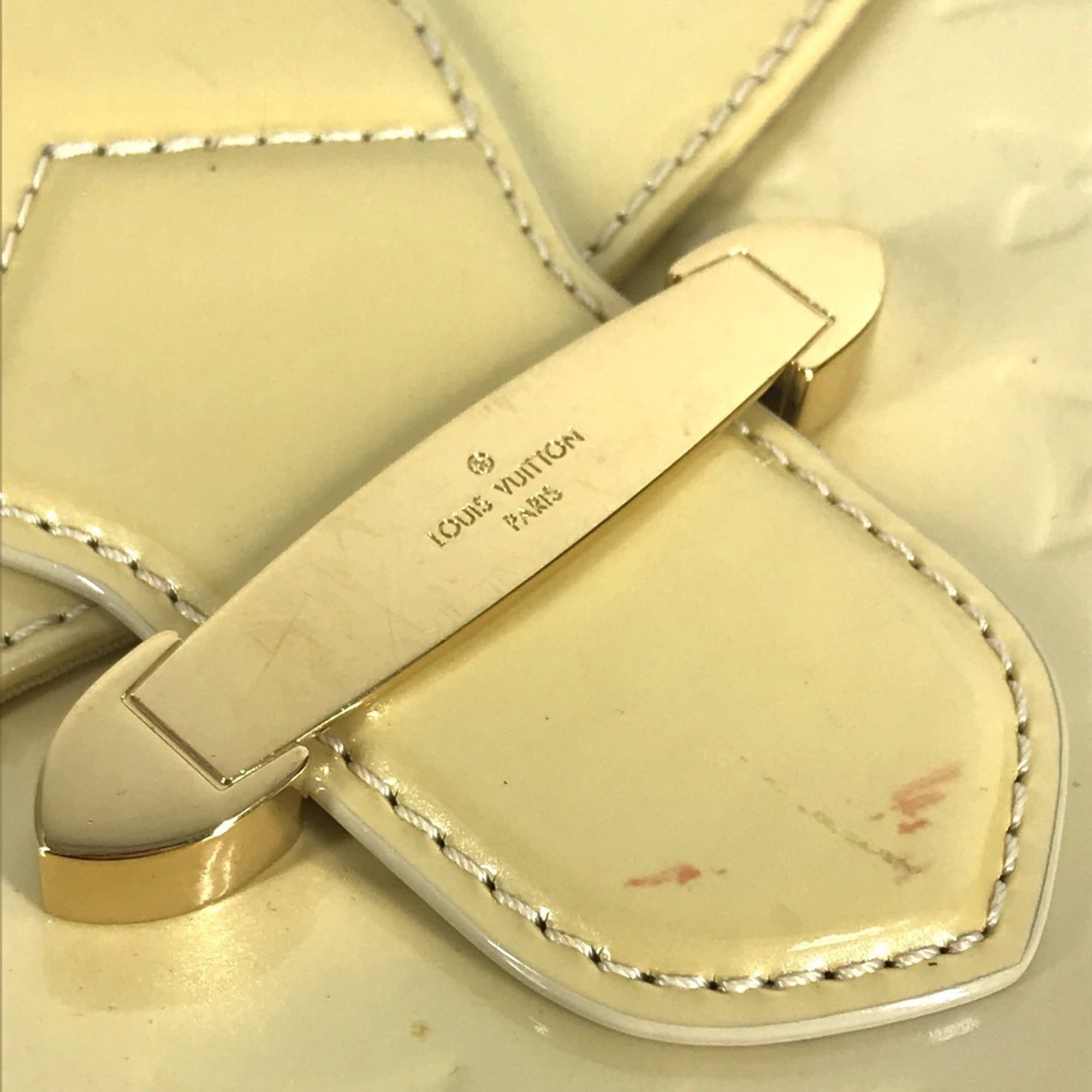 Louis Vuitton Yellow Monogram Vernis Shoulder Bag (Pre-Owned)