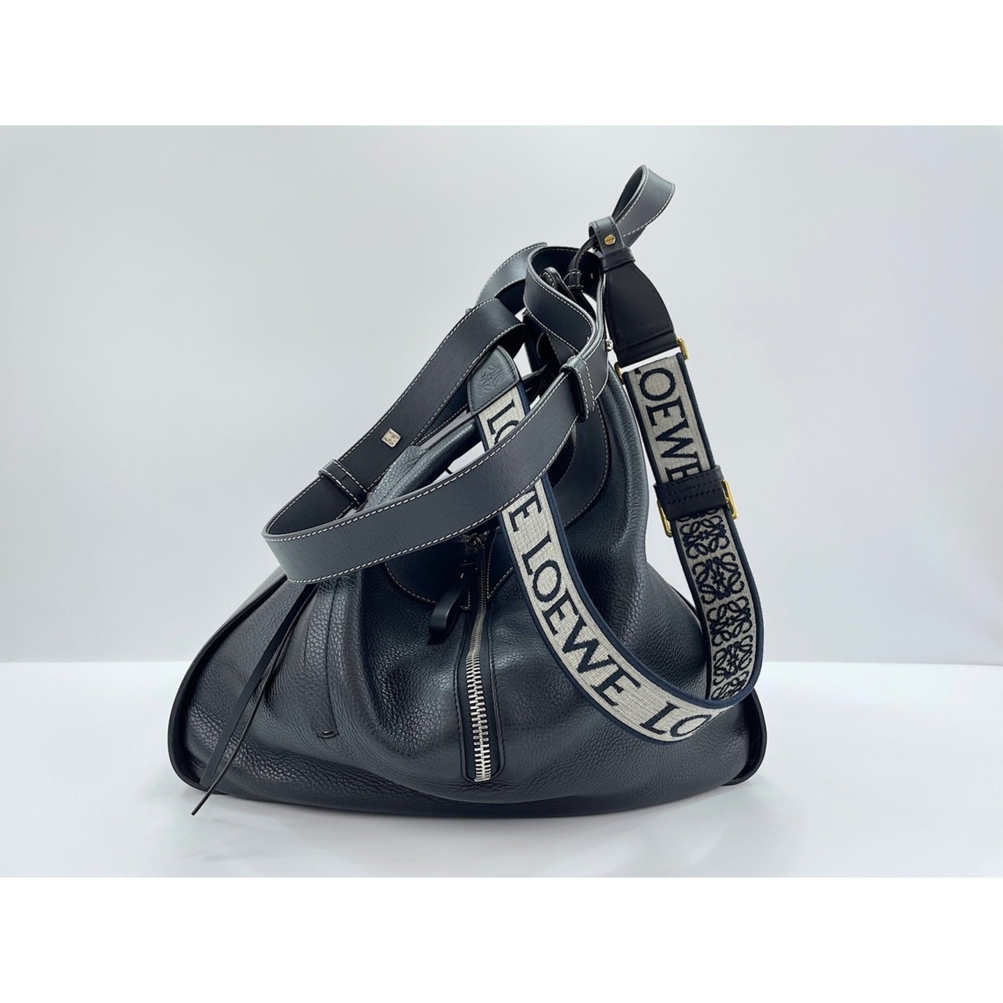 Loewe Hammock Black Leather Handbag (Pre-Owned)