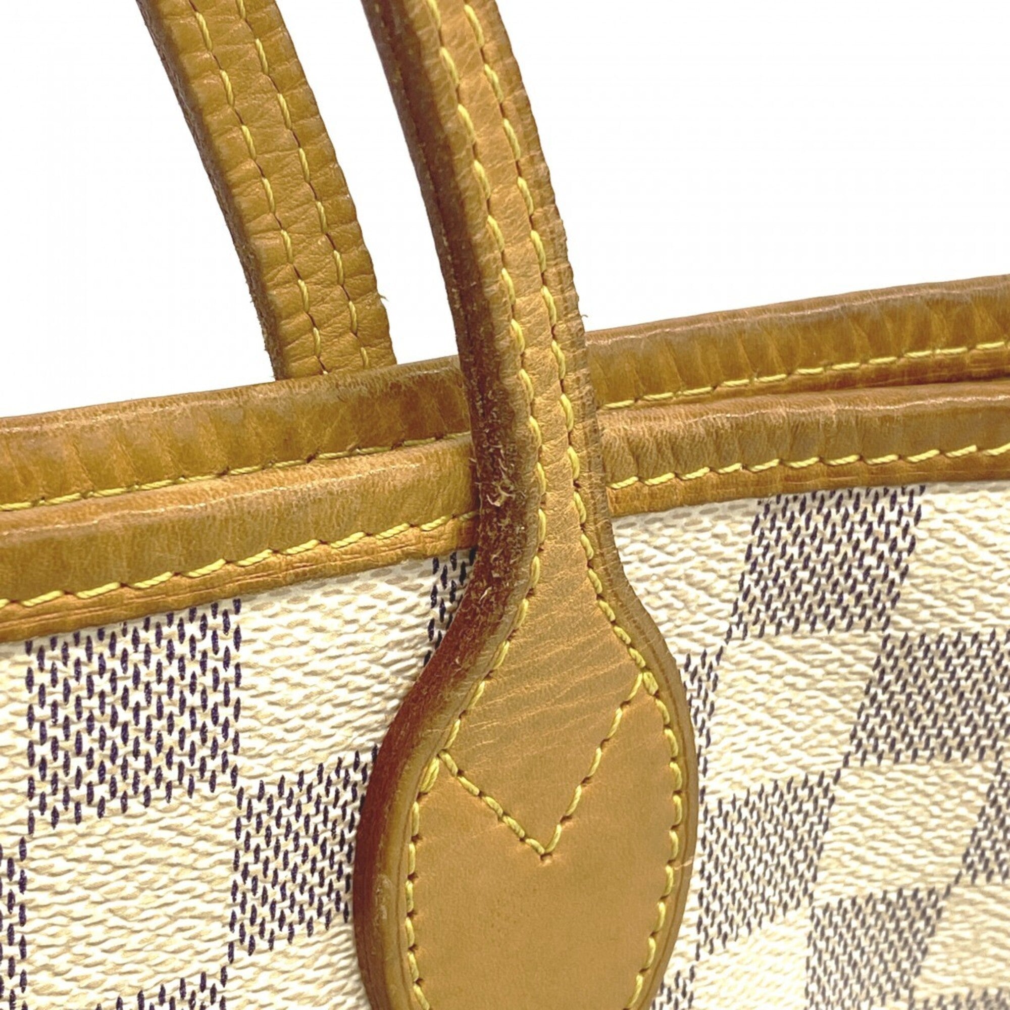 Louis Vuitton White Tote Bag (Pre-Owned)