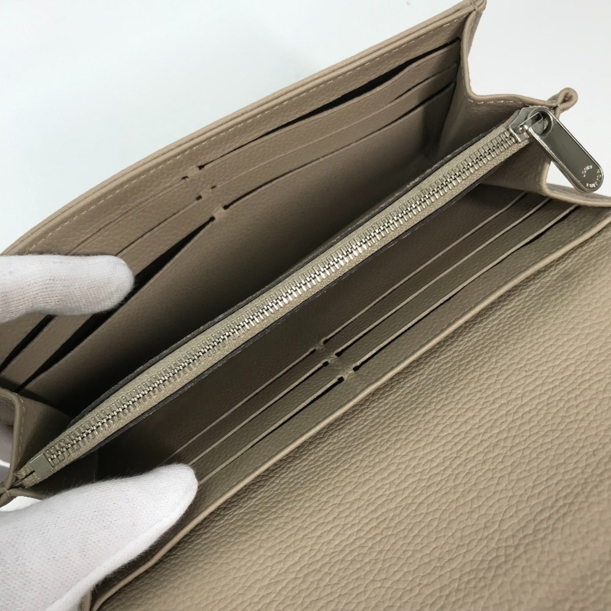 Louis Vuitton Beige Galle Iris Leather Long Wallet (Bi-Fold) (Pre-Owned)