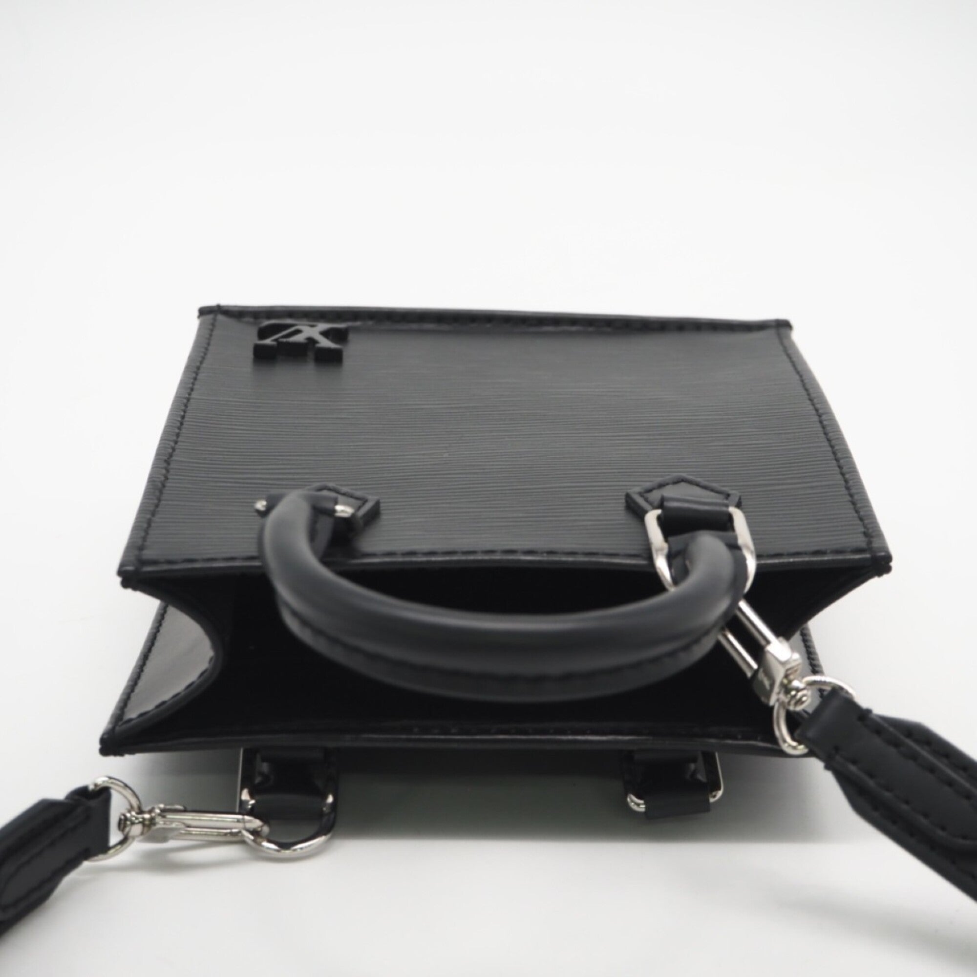 Louis Vuitton Black Noir Leather Shoulder Bag (Pre-Owned)