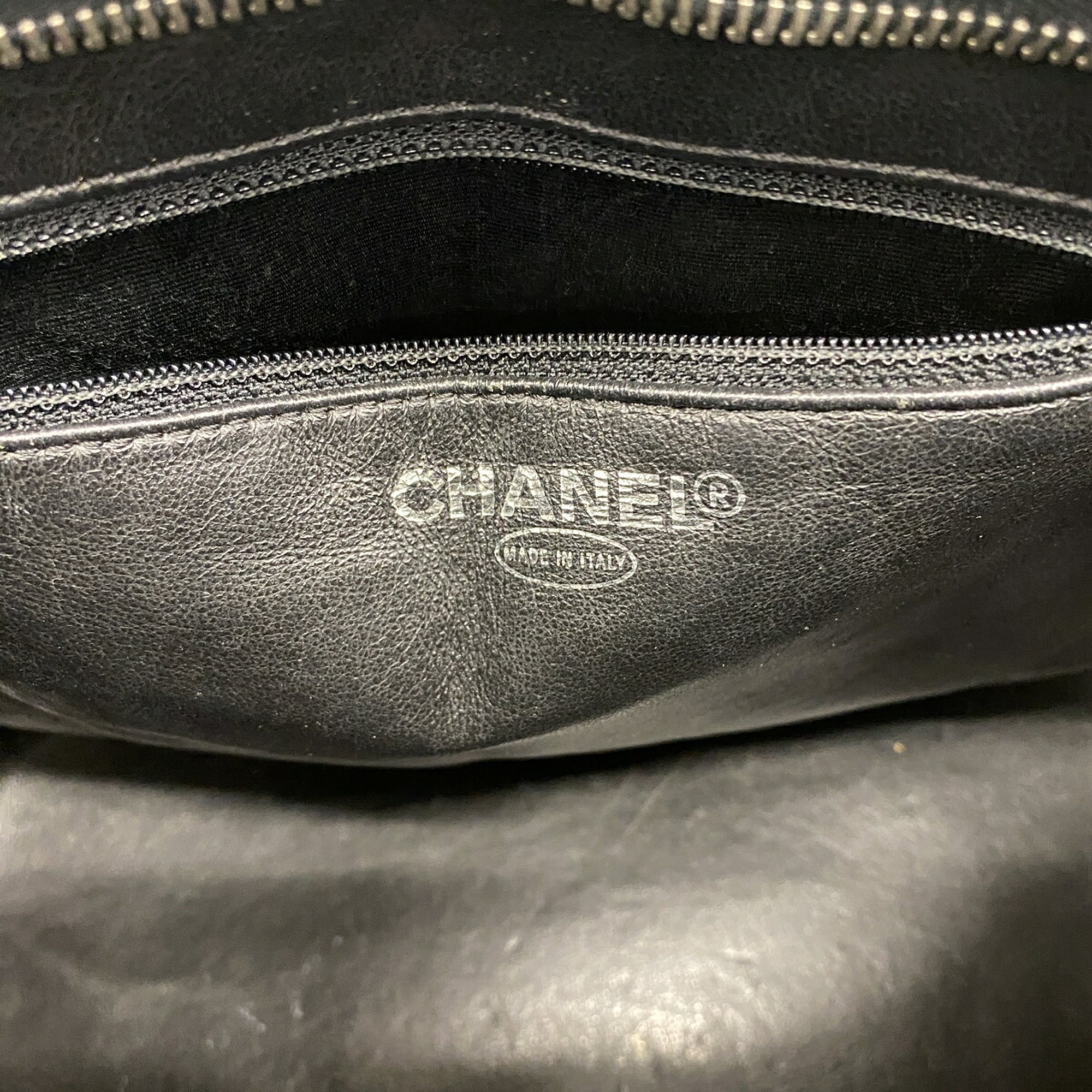 Chanel Black Grained Calfskin Tote Bag (Pre-Owned)