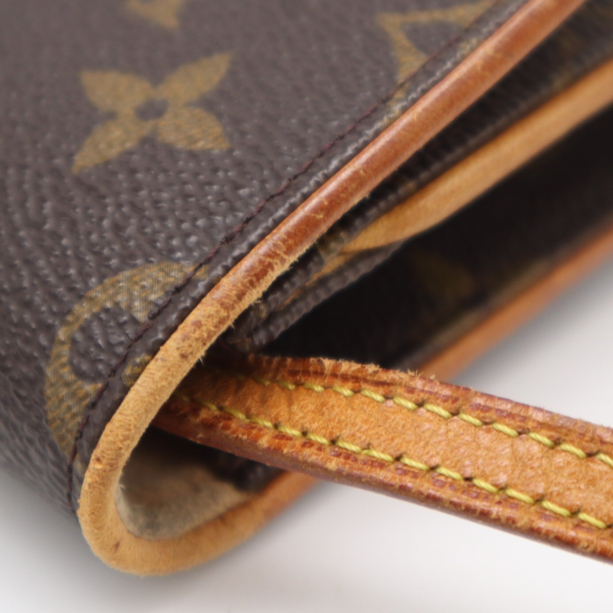 Louis Vuitton Beige Brown Coated Canvas Leather Shoulder Bag (Pre-Owned)