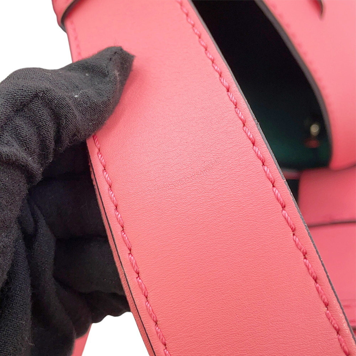 Burberry Pink Leather Handbag (Pre-Owned)