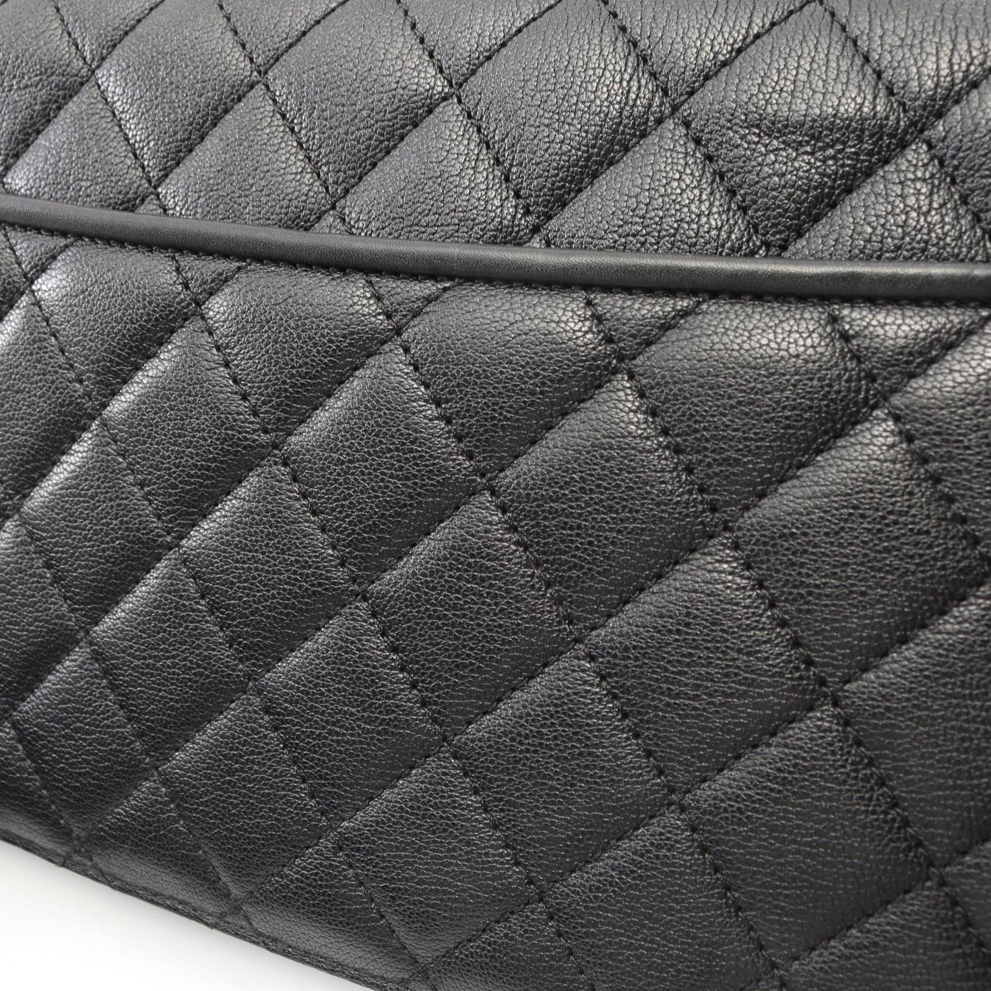 Chanel Black Grained Calfskin Handbag Shoulder Bag (Pre-Owned)