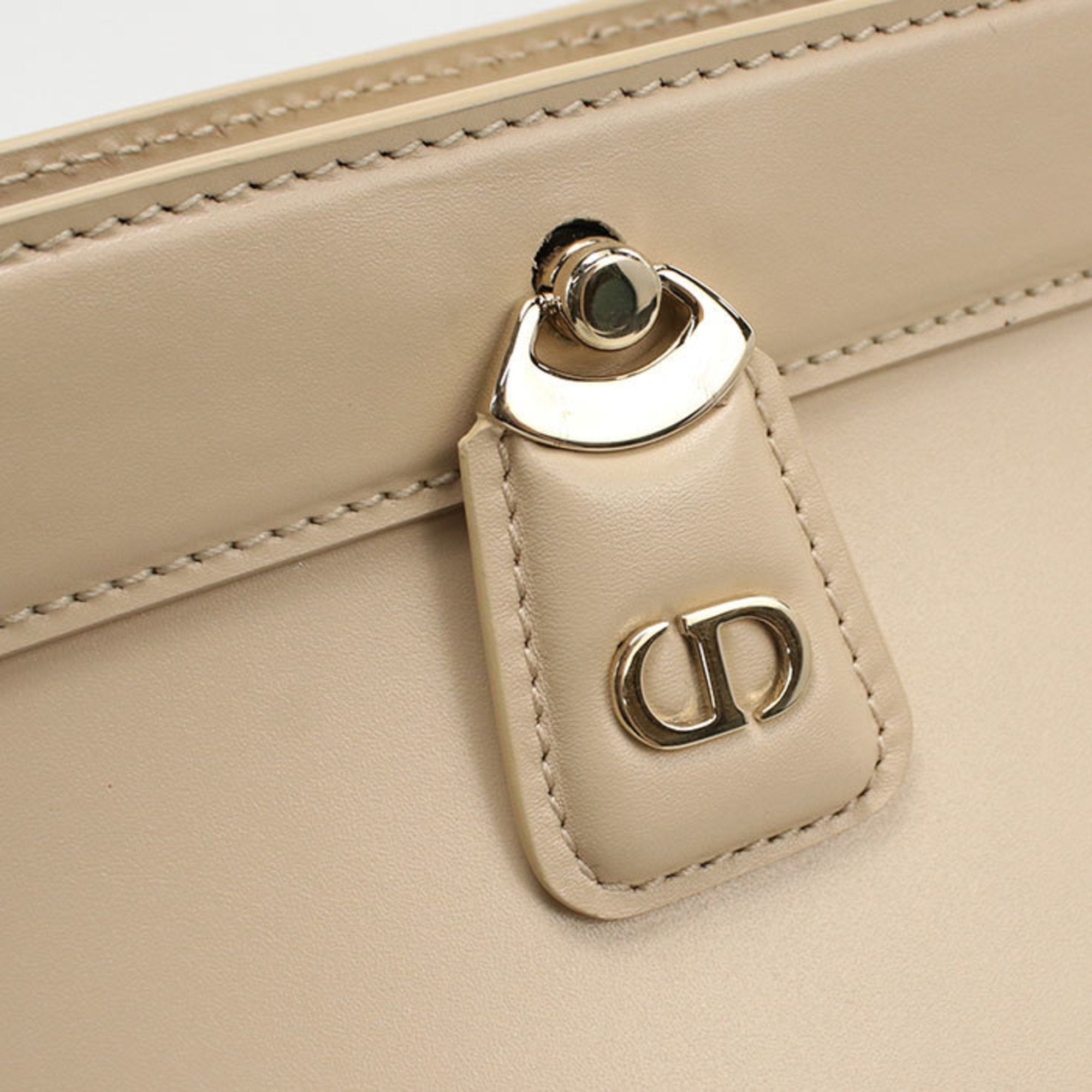 Christian Dior Beige Leather Handbag (Pre-Owned)