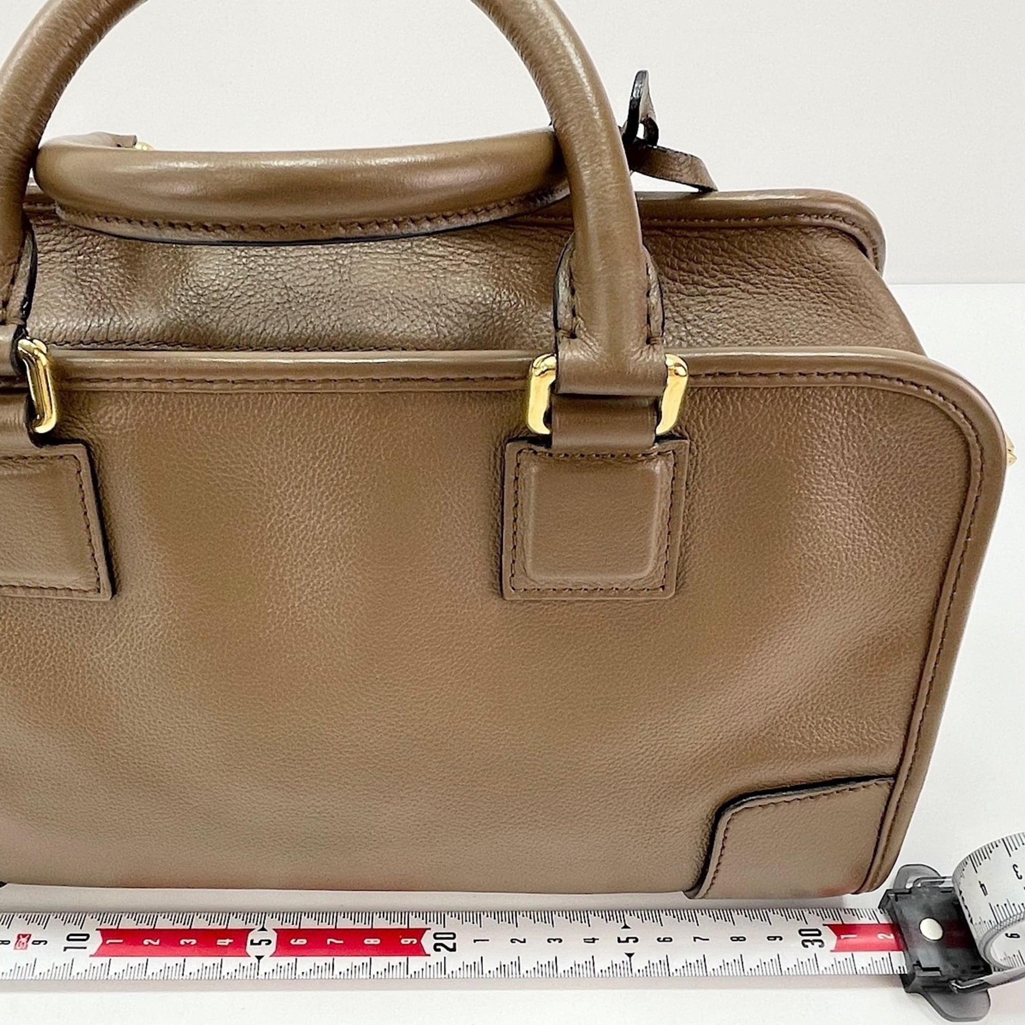 Loewe Brown Handbag (Pre-Owned)