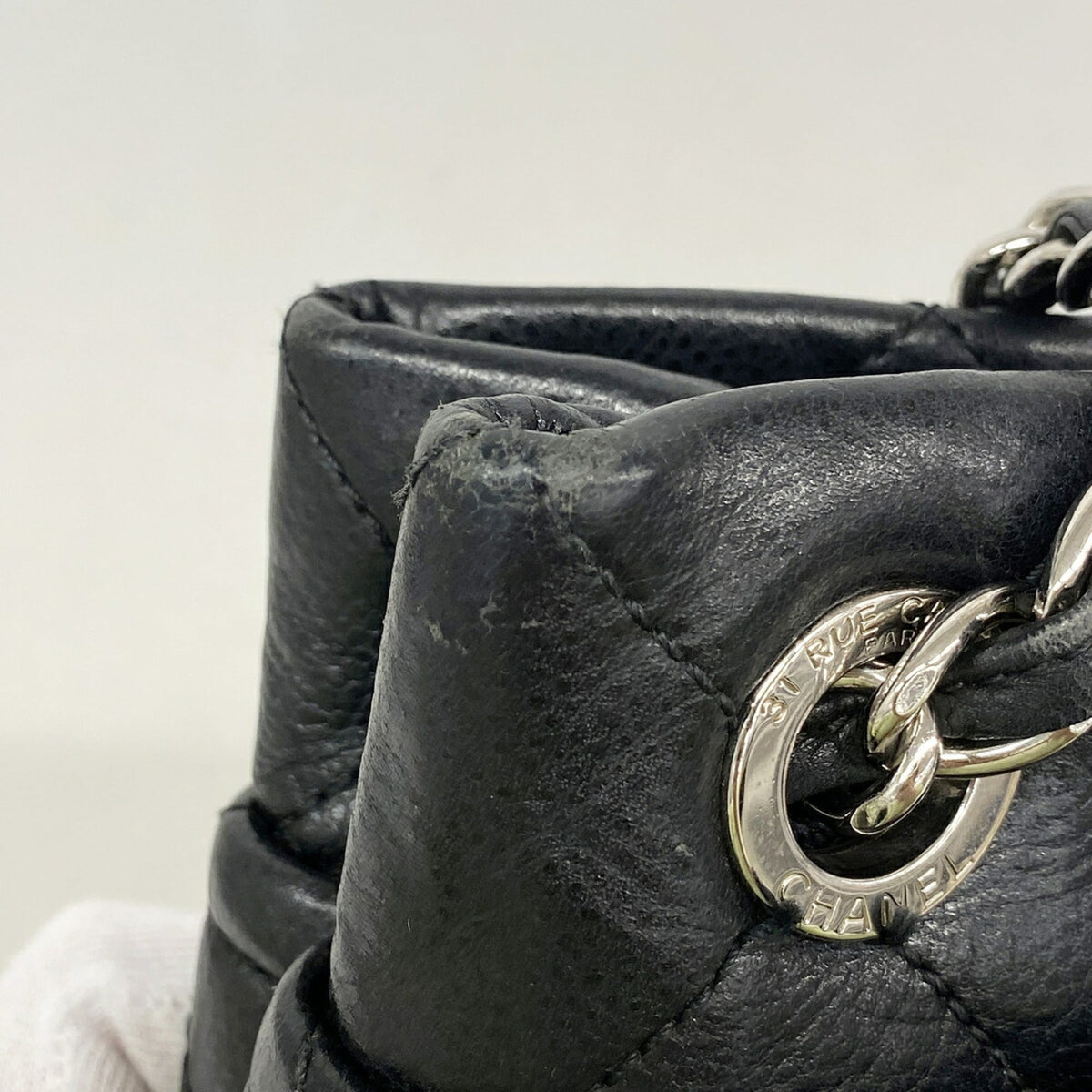 Chanel Black Grained Calfskin Shoulder Bag (Pre-Owned)