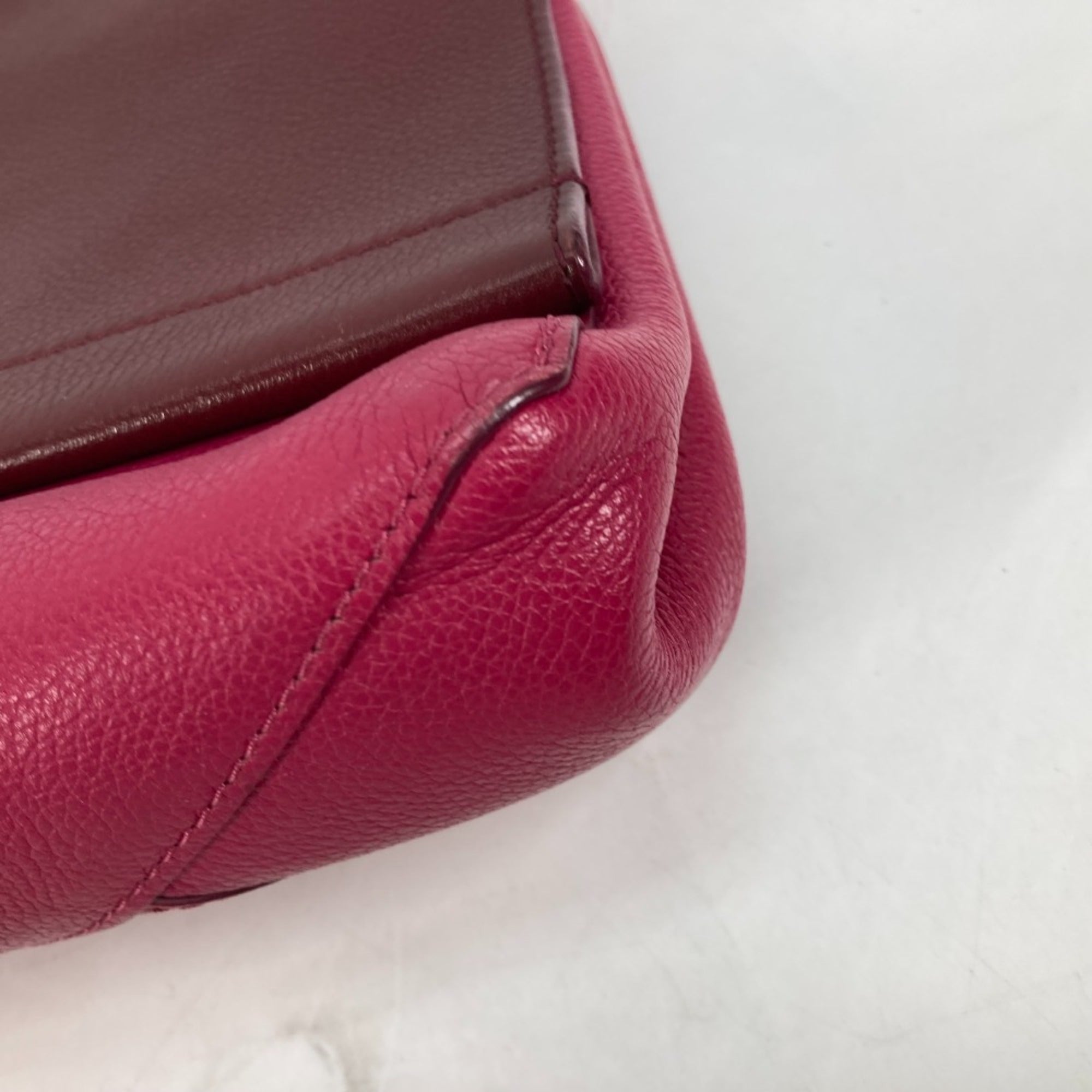Louis Vuitton Purple Leather Handbag (Pre-Owned)