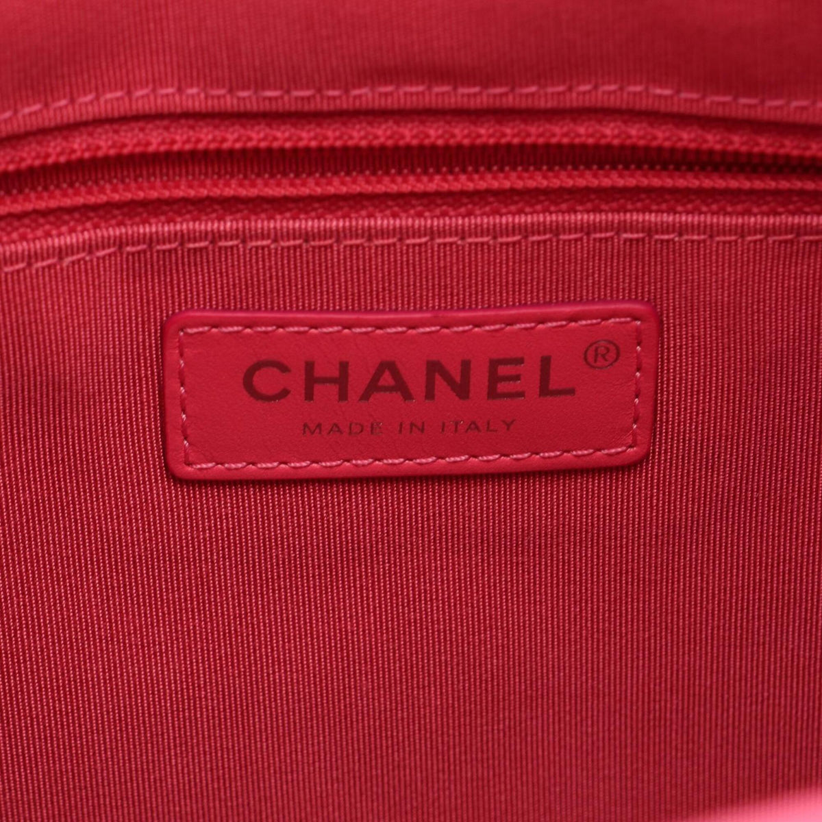 Chanel Pink Leather Clutch Bag Handbag (Pre-Owned)
