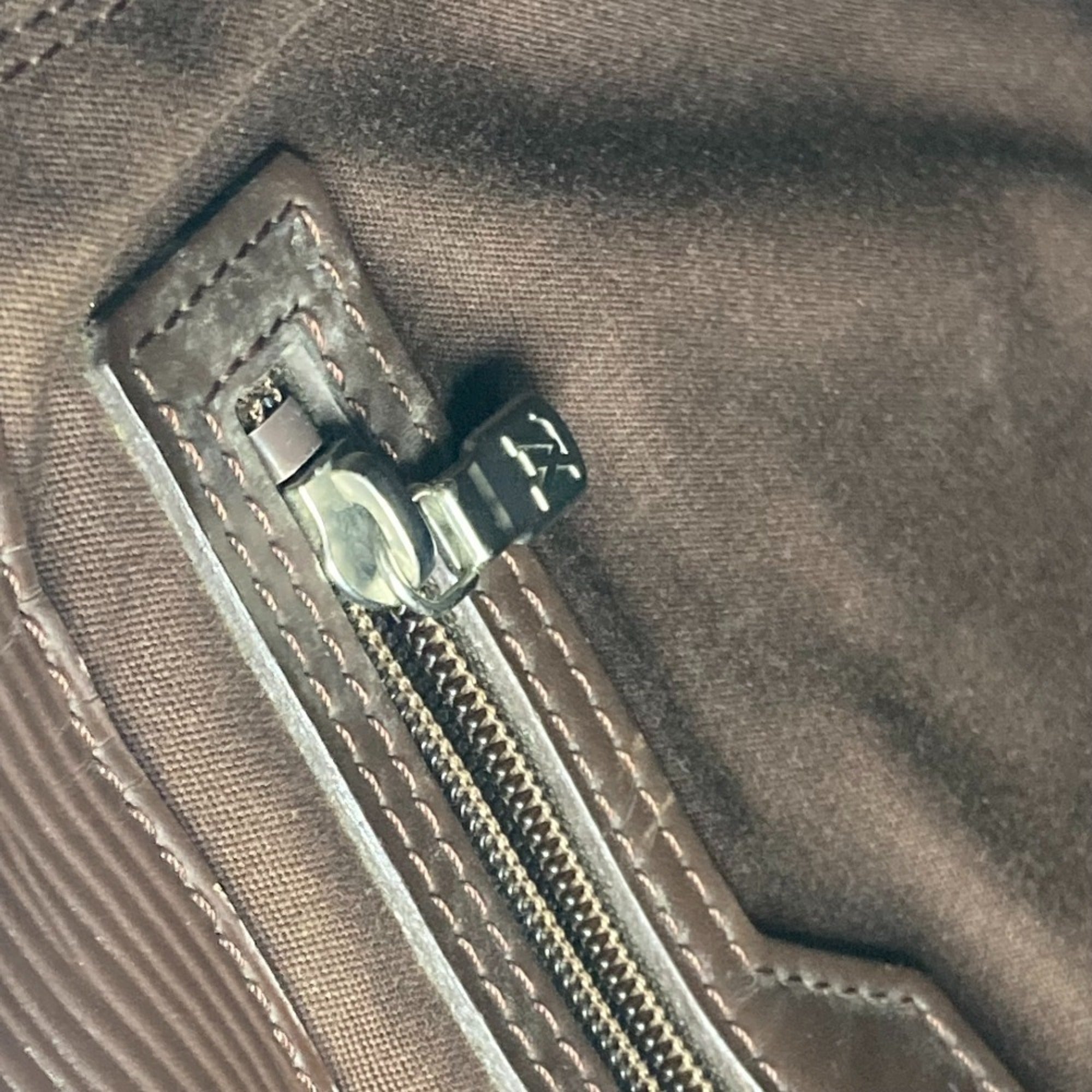 Louis Vuitton Brown Epi Leather Handbag (Pre-Owned)