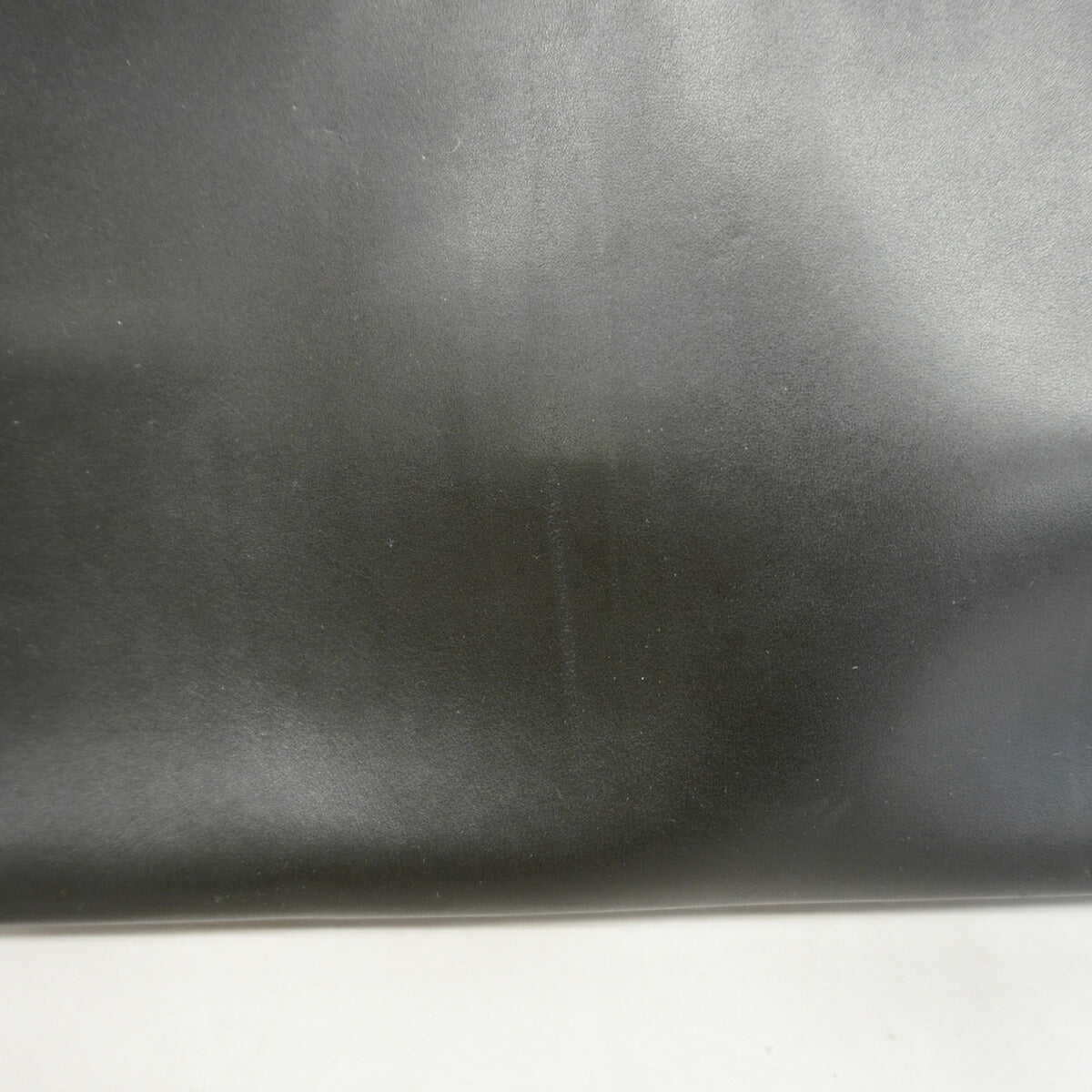 Salvatore Ferragamo Black Leather Shoulder Bag (Pre-Owned)