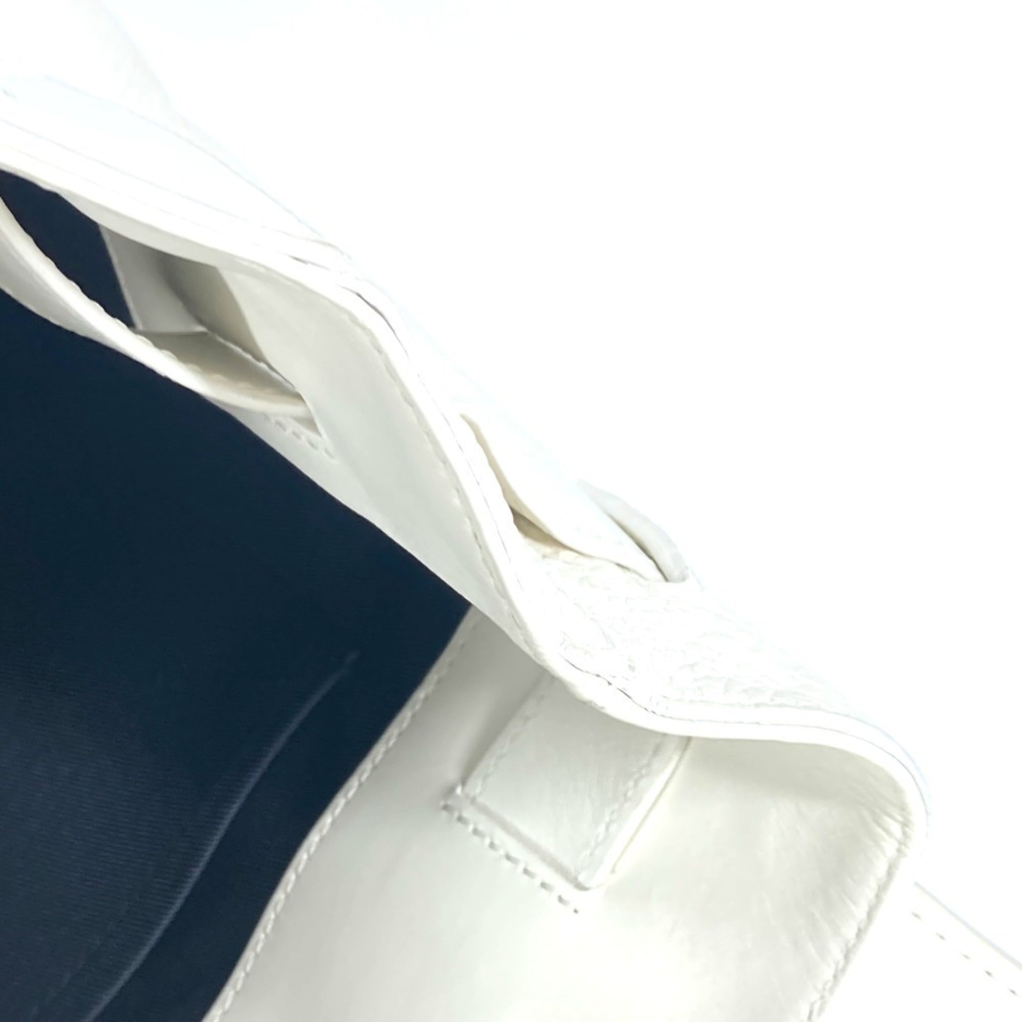 Louis Vuitton Blanc White Leather Handbag Shoulder Bag Tote Bag (Pre-Owned)