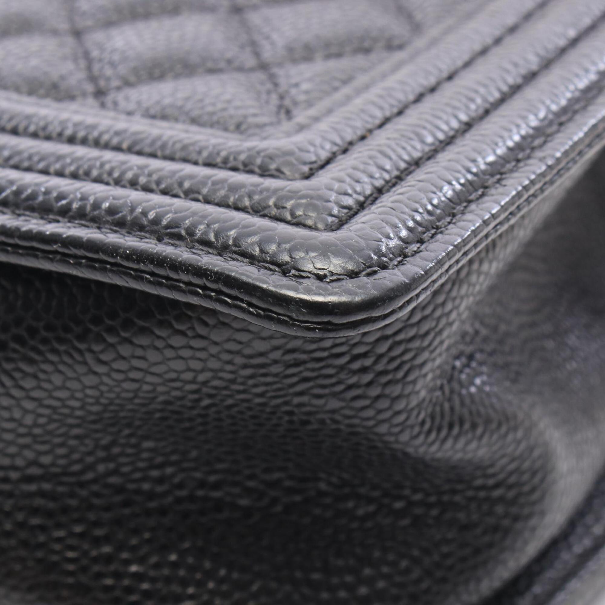 Chanel Boy Chanel Black Grained Calfskin Handbag Shoulder Bag (Pre-Owned)