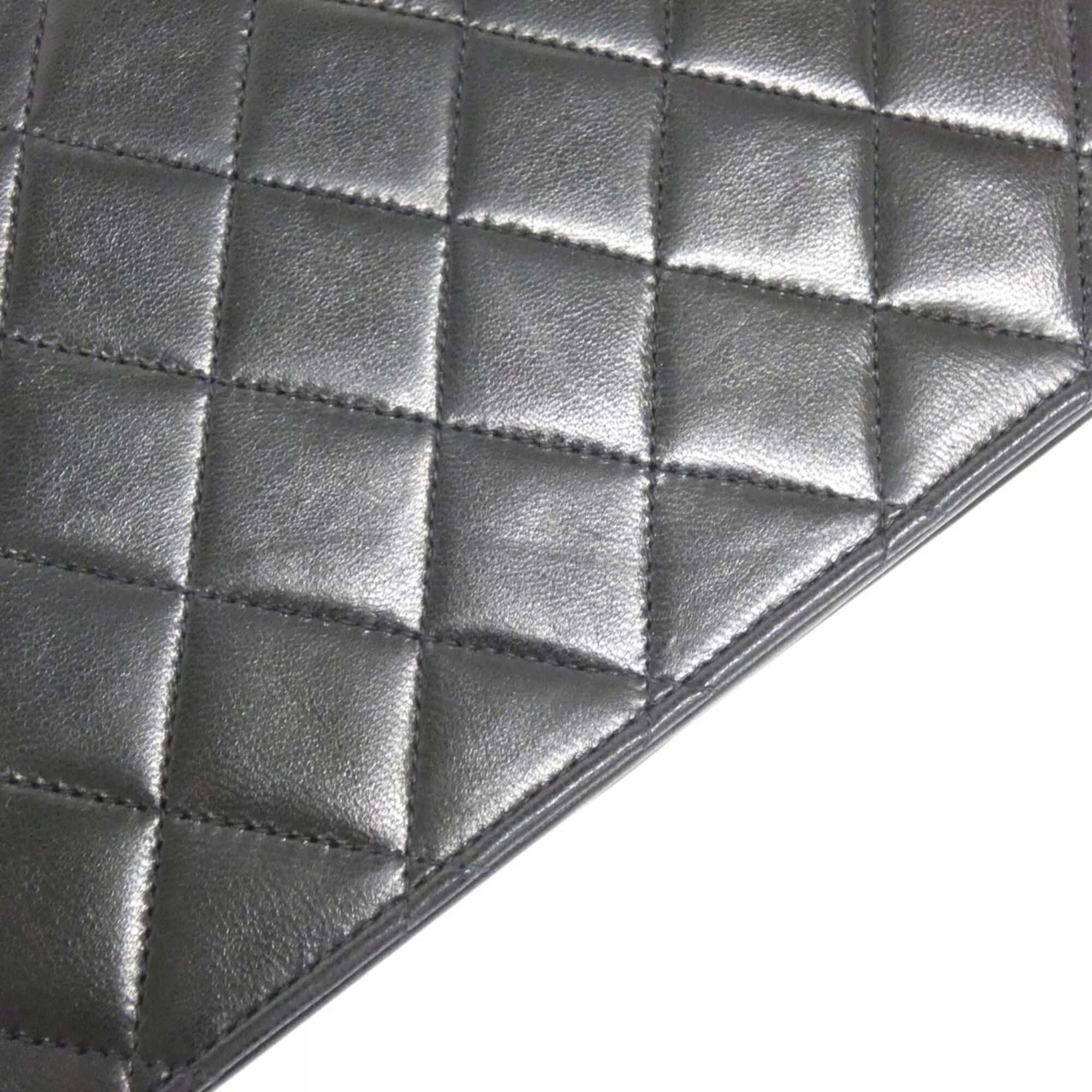Chanel Black Leather Shoulder Bag (Pre-Owned)
