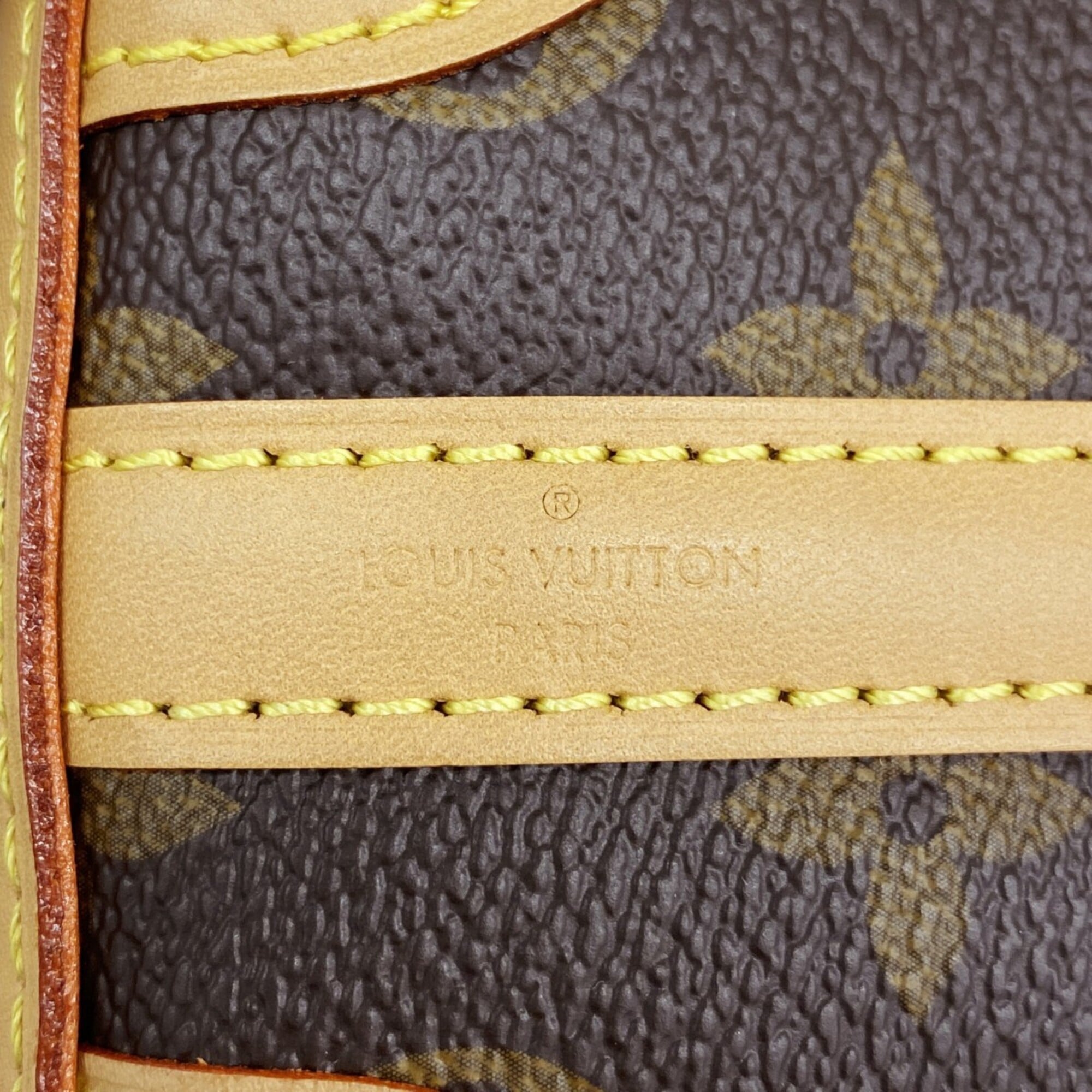 Louis Vuitton Brown Shoulder Bag (Pre-Owned)