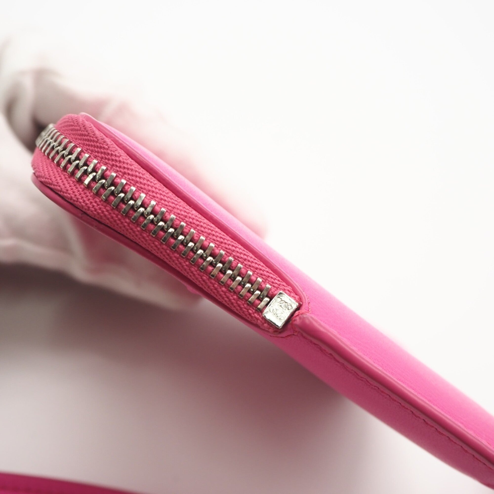 Loewe Pink Leather Coin Purse/Coin Case (Pre-Owned)