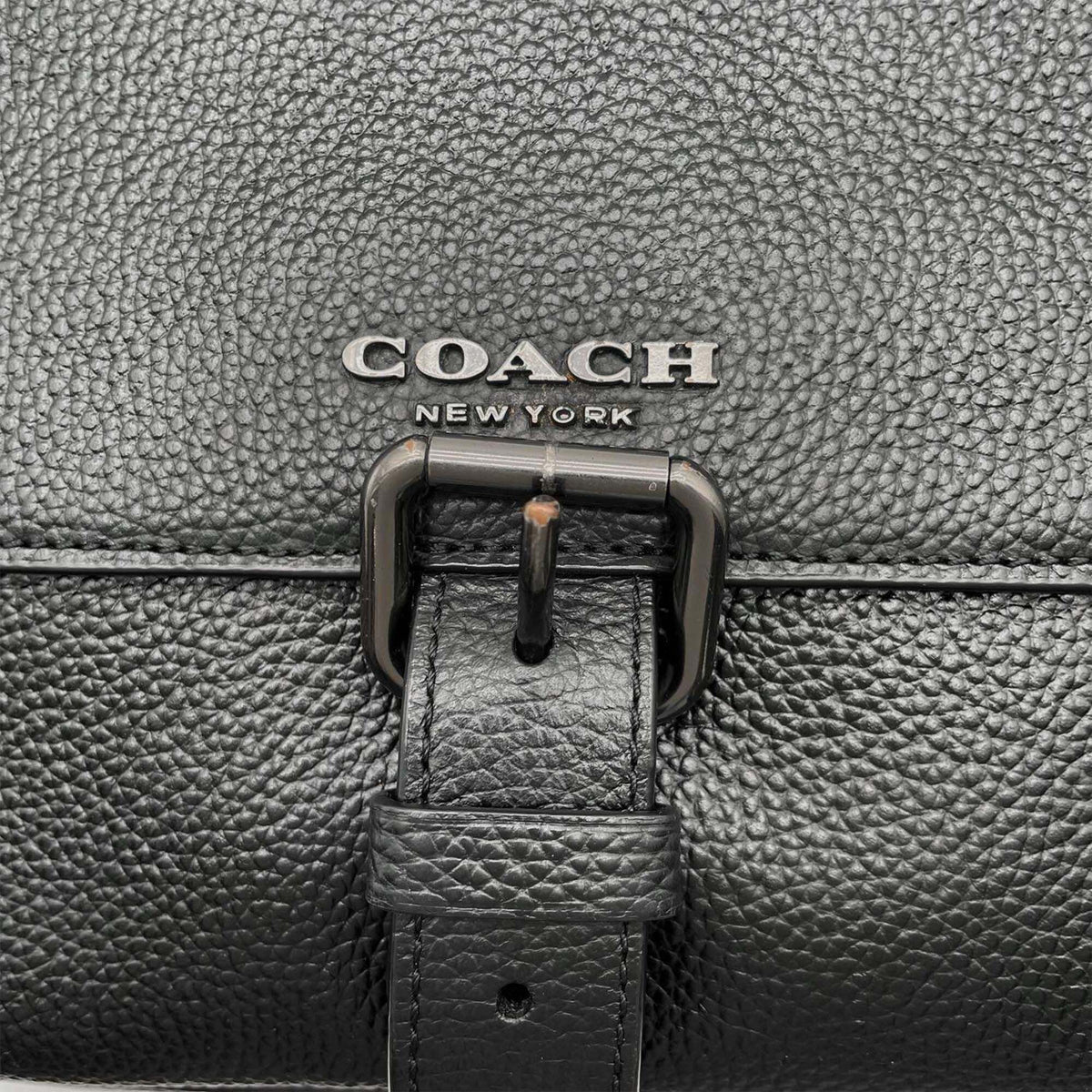 Coach Black Leather Shoulder Bag (Pre-Owned)
