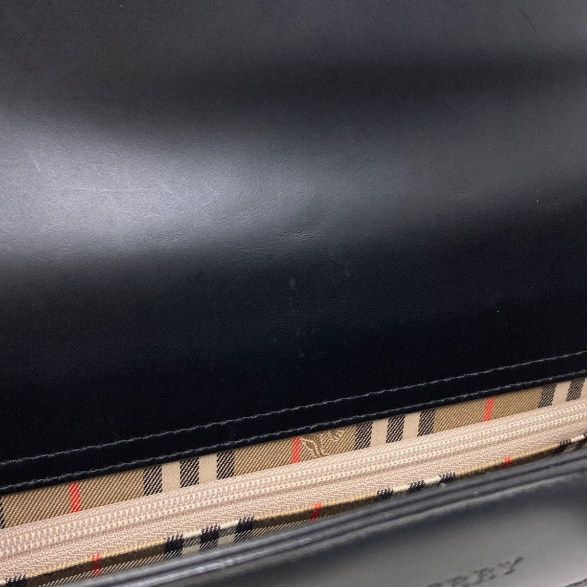 Burberry Black Leather Handbag (Pre-Owned)