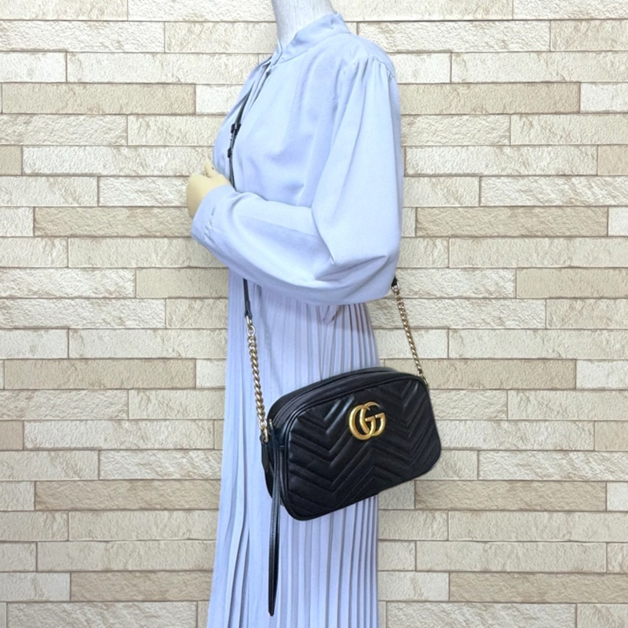 Gucci Gg Marmont Black Leather Shoulder Bag (Pre-Owned)