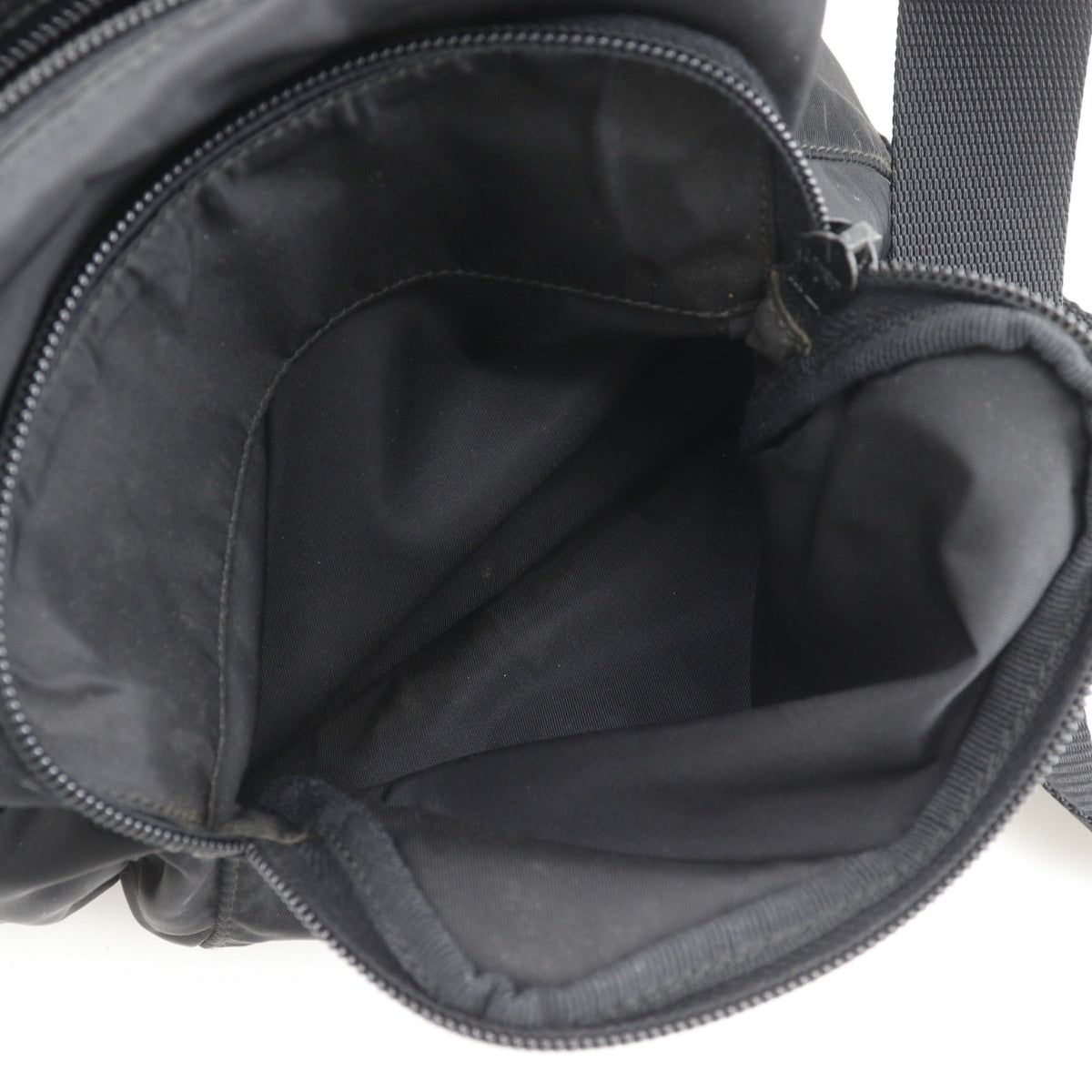 Prada Black Nylon Shoulder Bag (Pre-Owned)