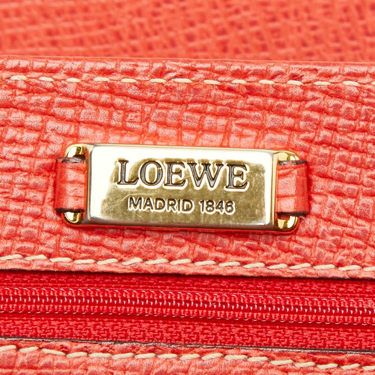 Loewe Red Color Leather Handbag Shoulder Bag (Pre-Owned)