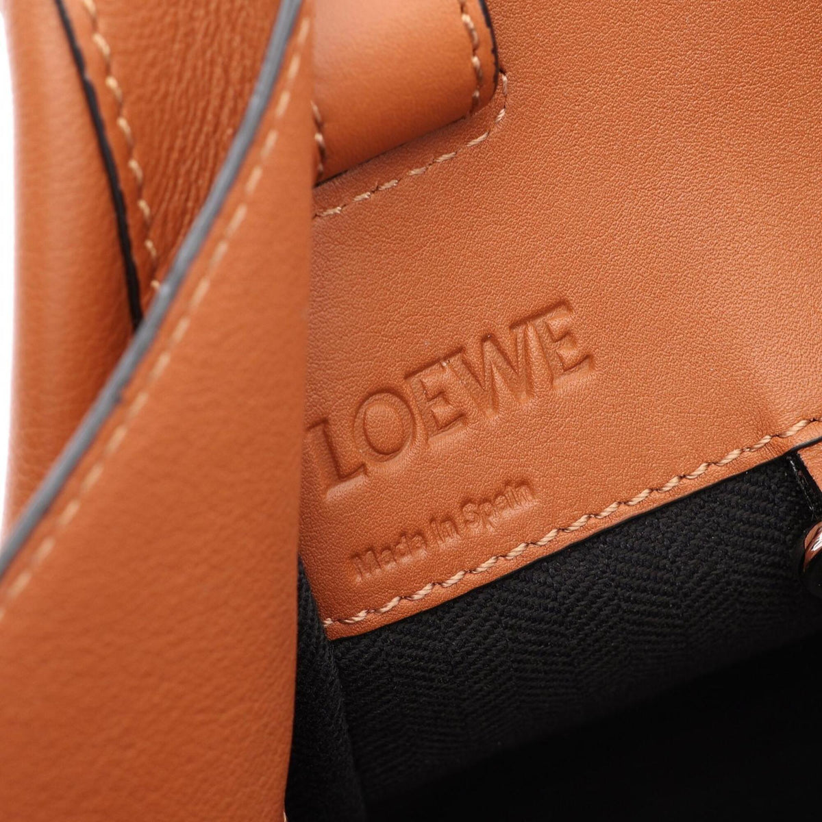 Loewe Brown Leather Handbag (Pre-Owned)