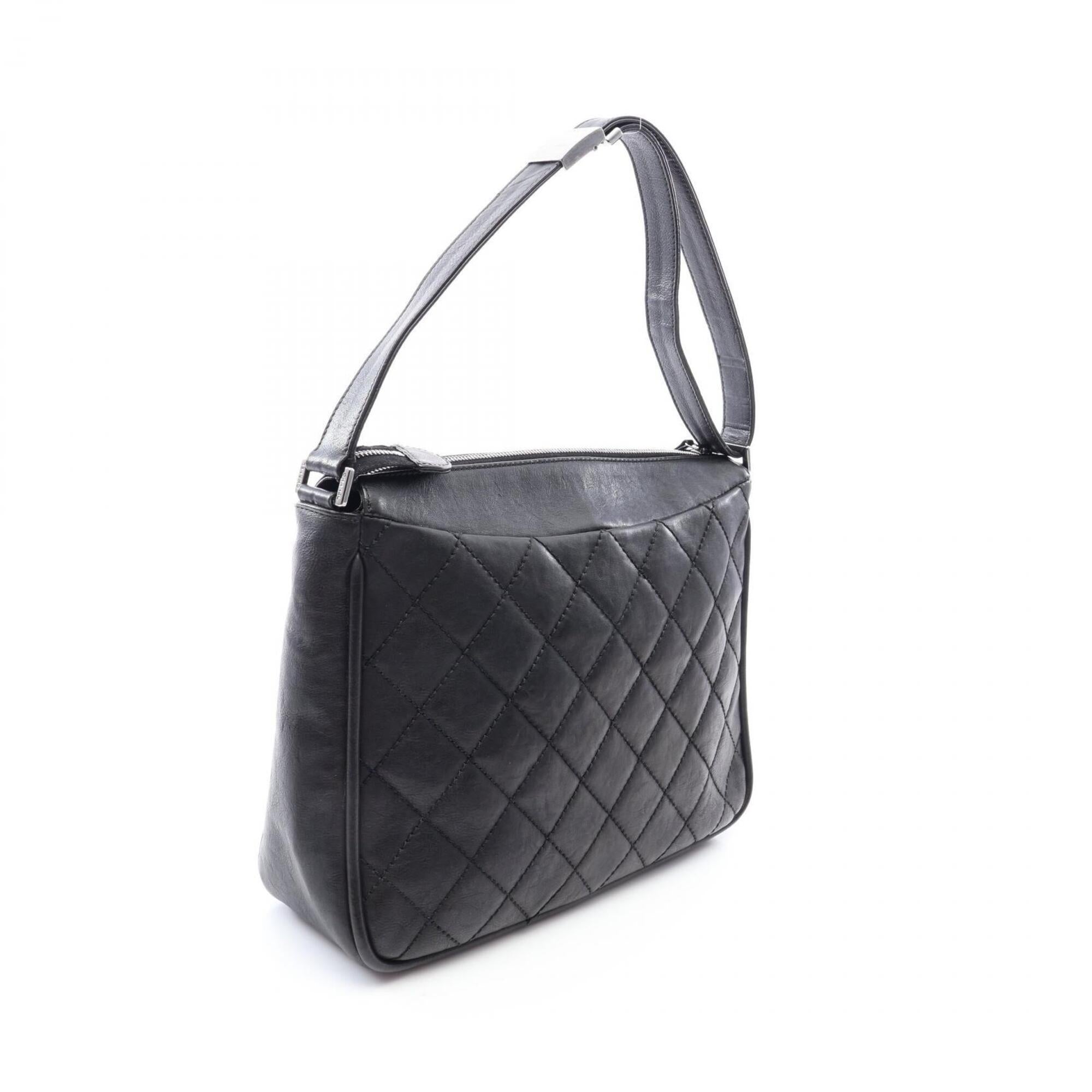 Chanel Black Leather Handbag Shoulder Bag (Pre-Owned)