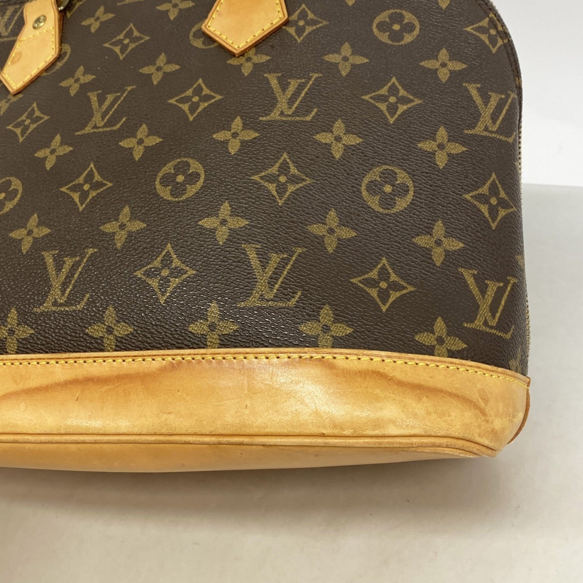 Louis Vuitton Brown Handbag (Pre-Owned)