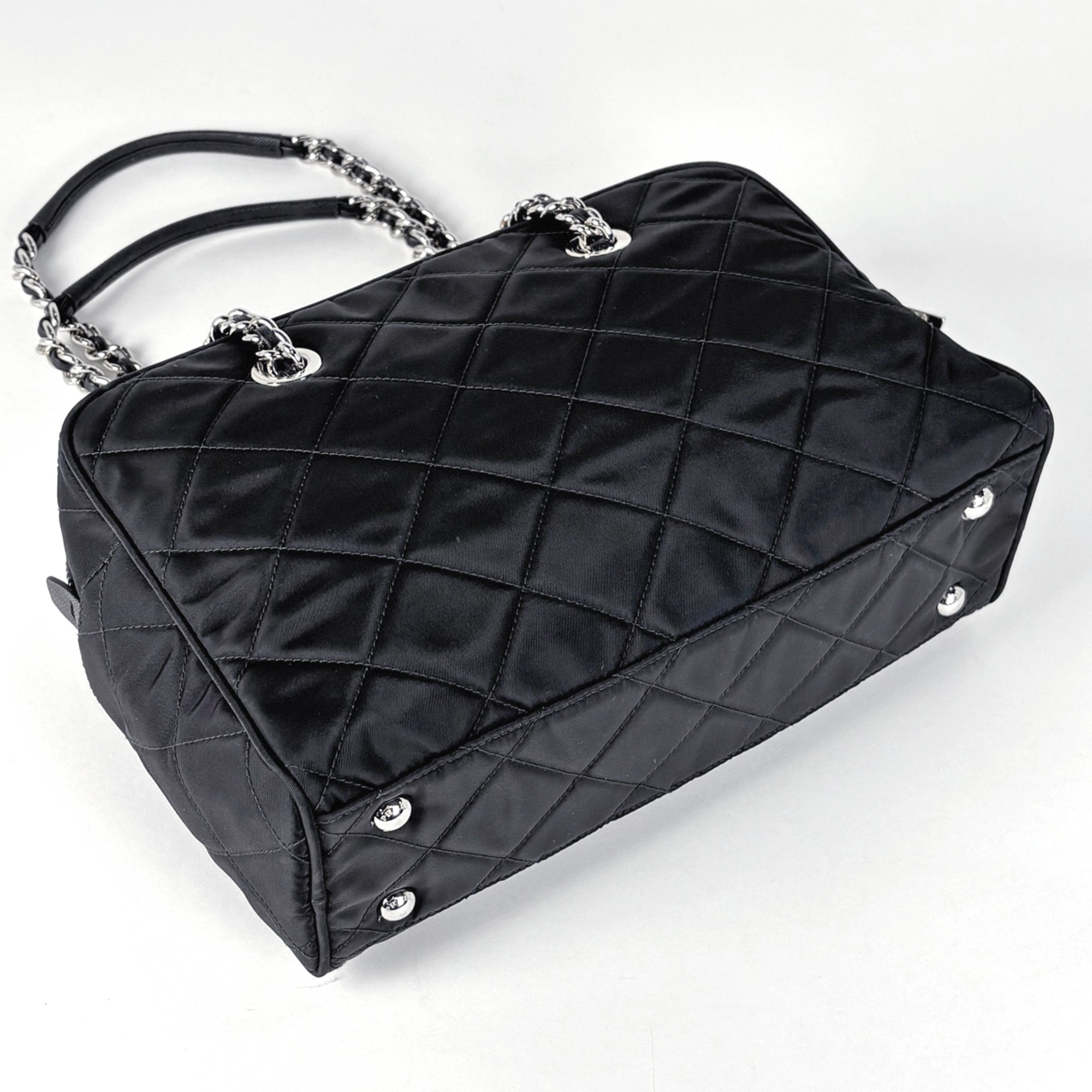 Prada Black Quilting Tote Bag (Pre-Owned)