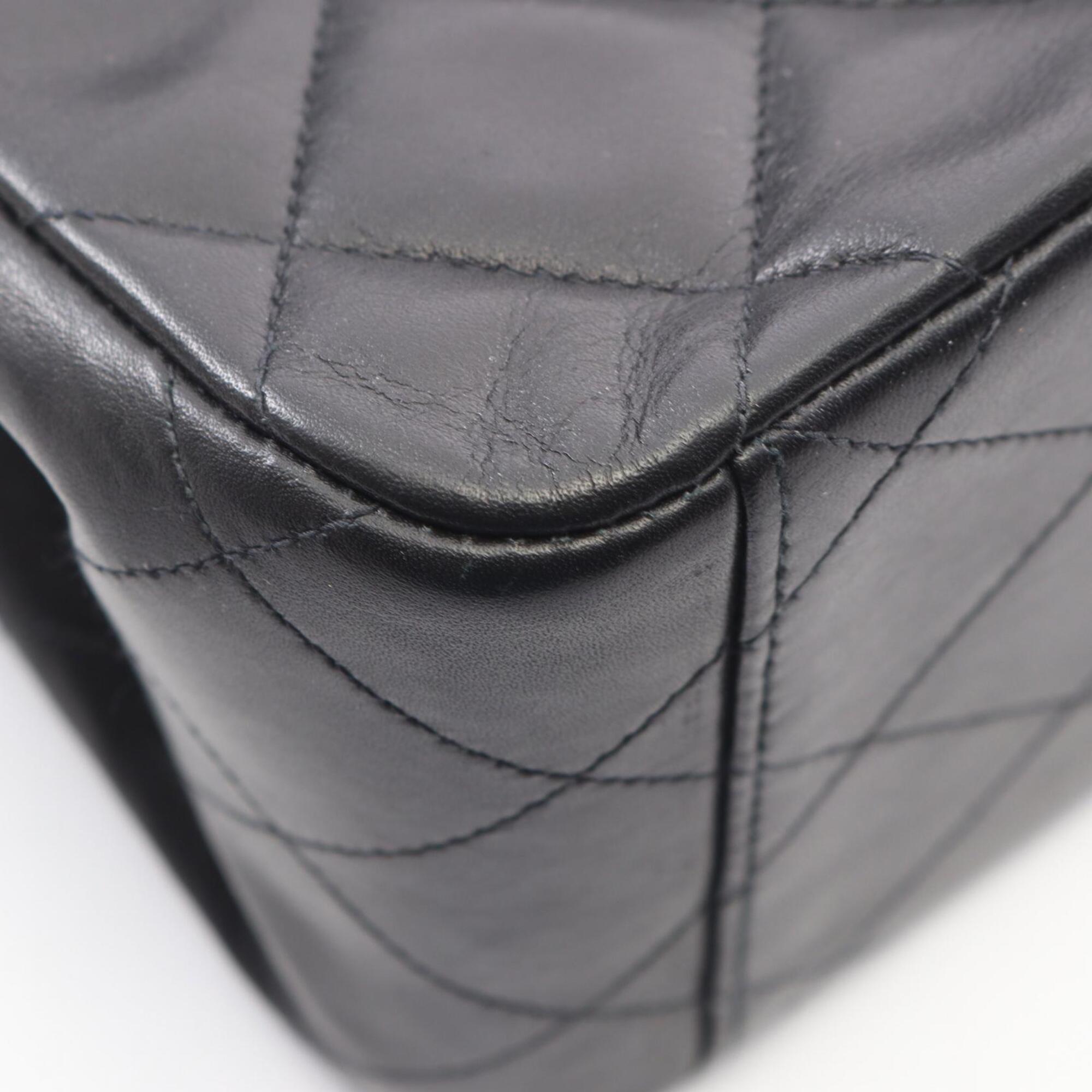 Chanel Black Leather Handbag Shoulder Bag (Pre-Owned)